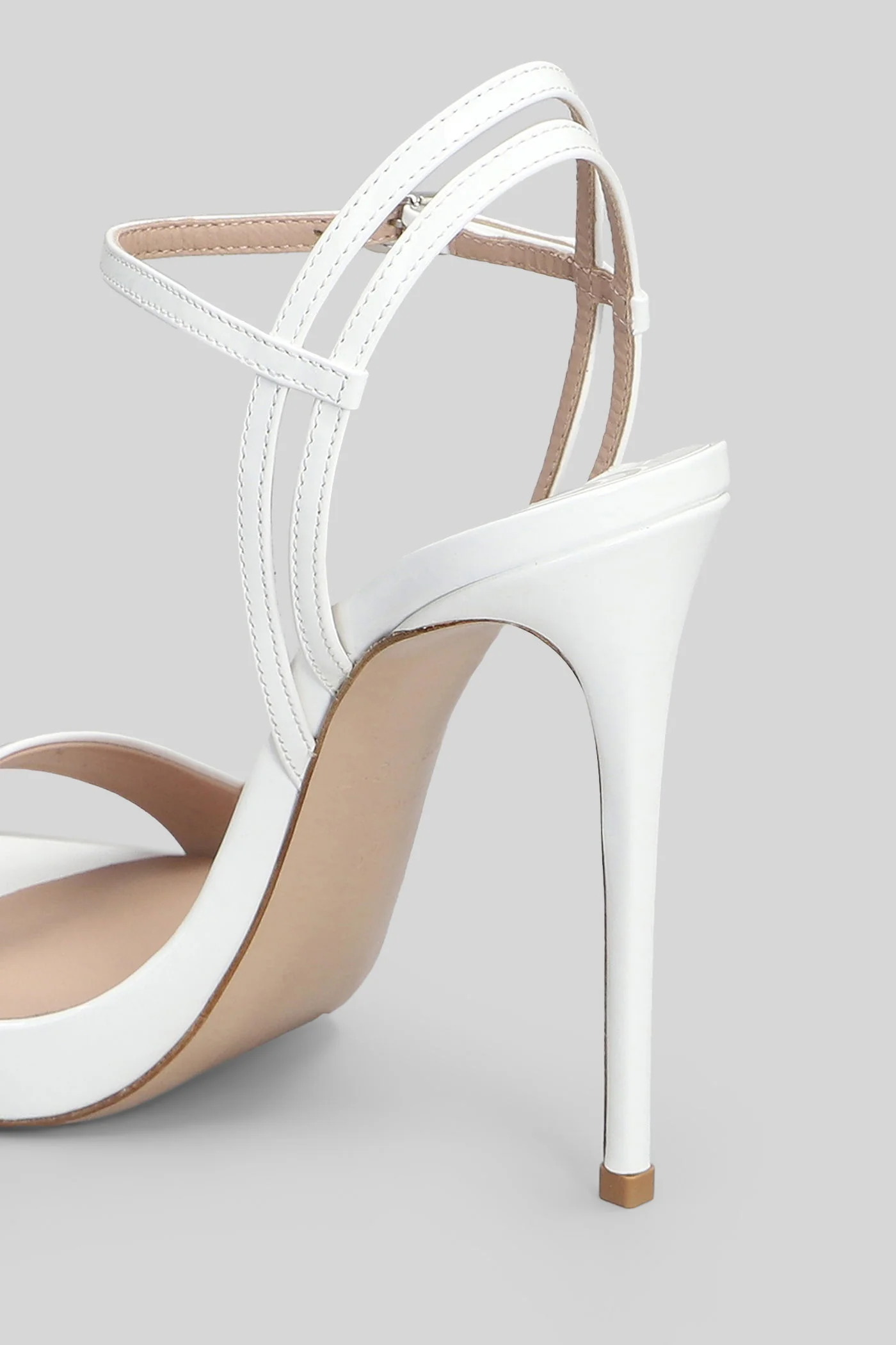 Gwen Sandals in white patent leather - Image 5