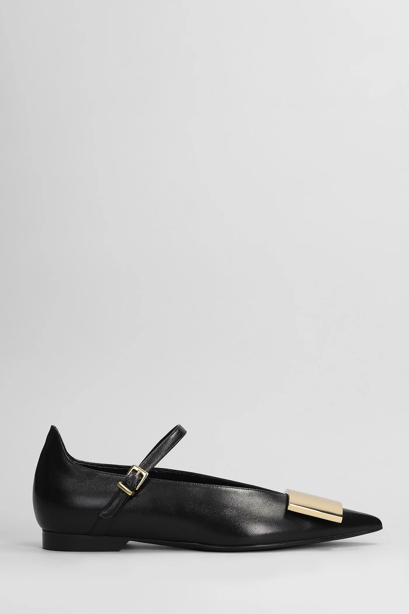 Ballet flats in black leather