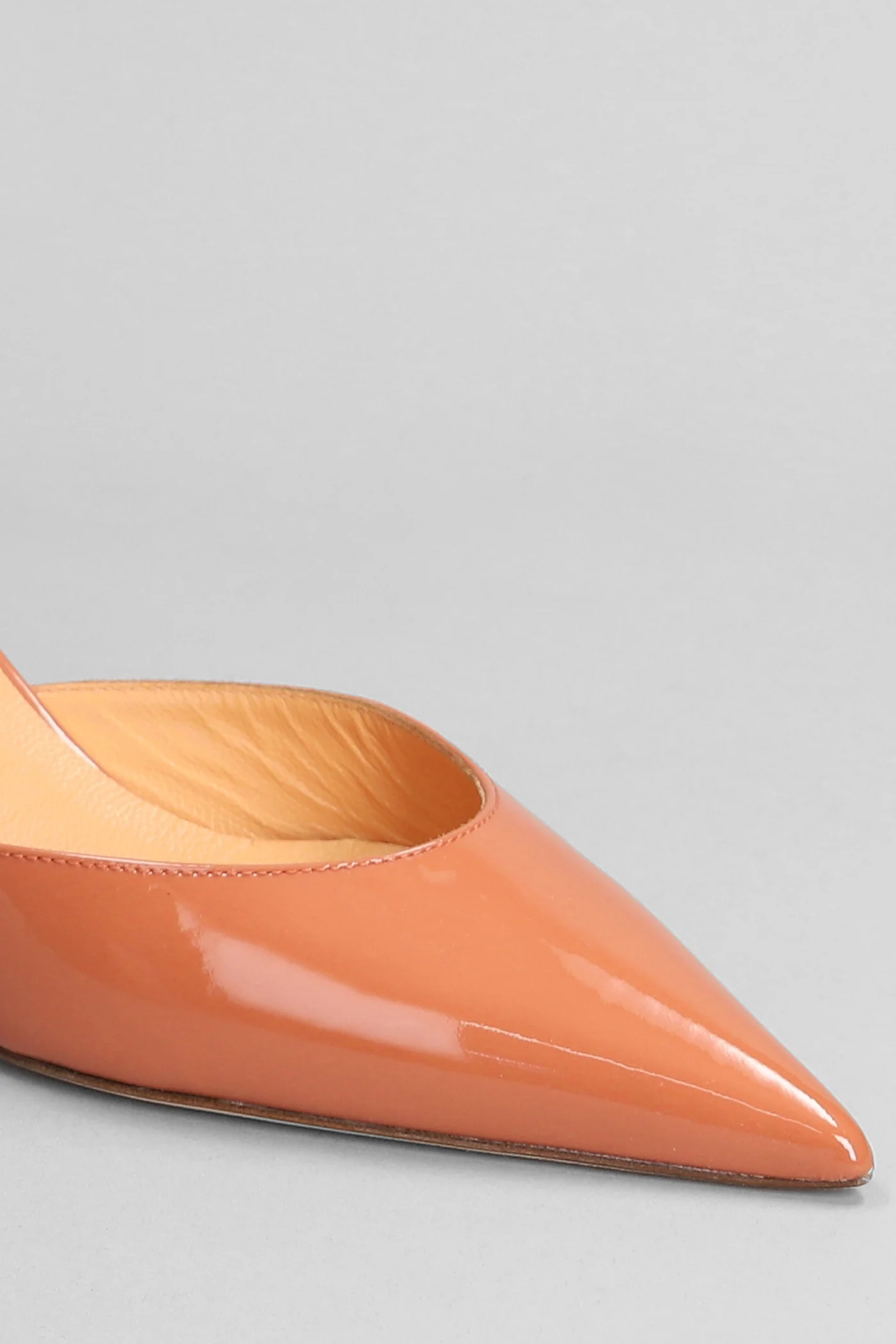 Pumps in leather color patent leather - Image 5