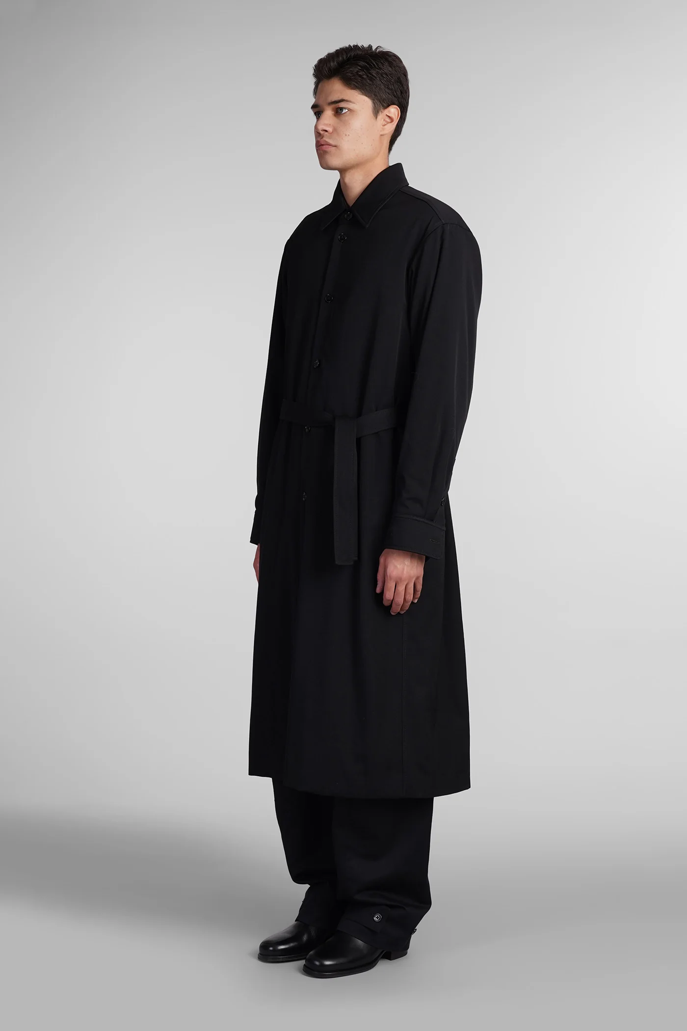 Coat in black wool - Image 4