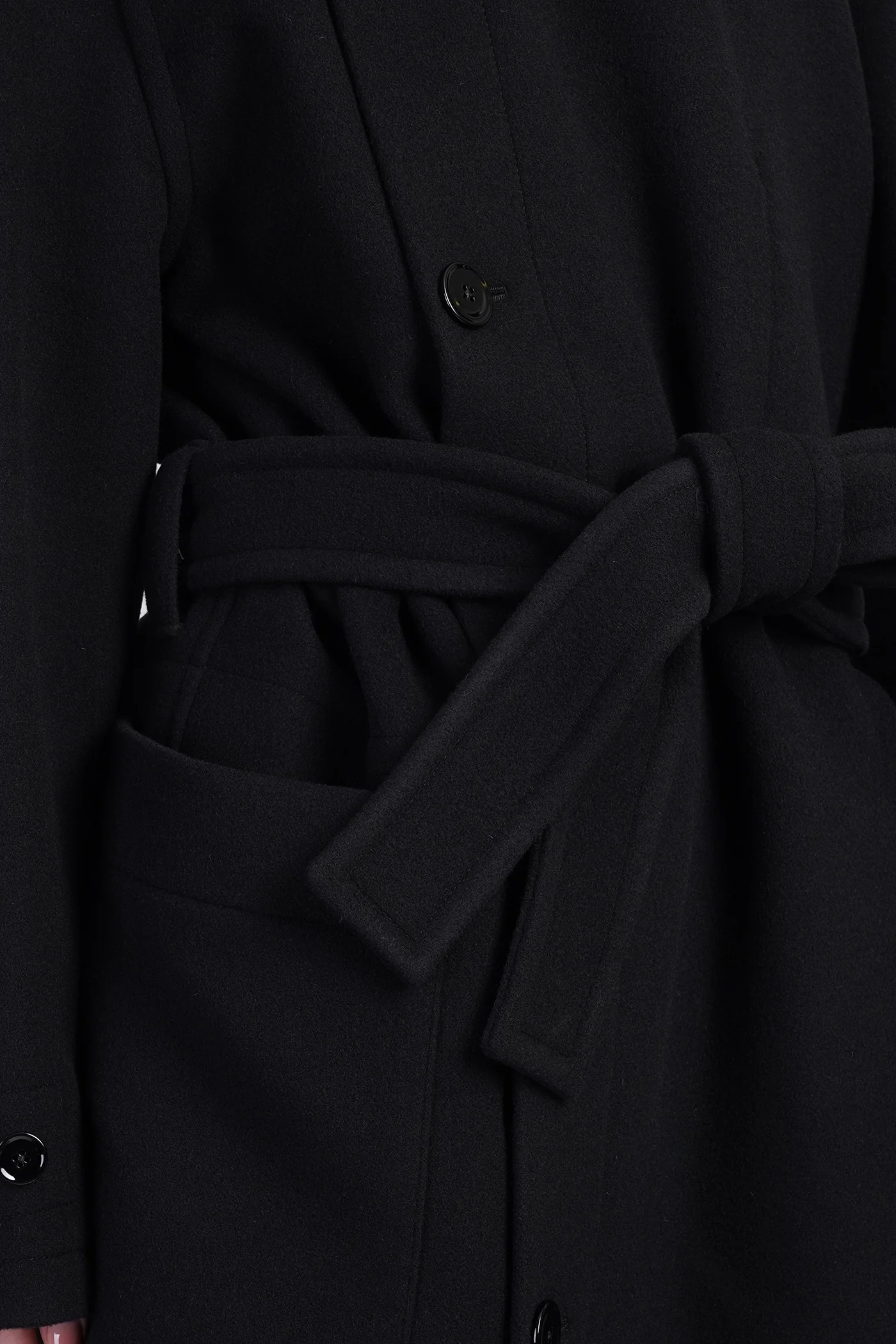 Coat in black wool - Image 5