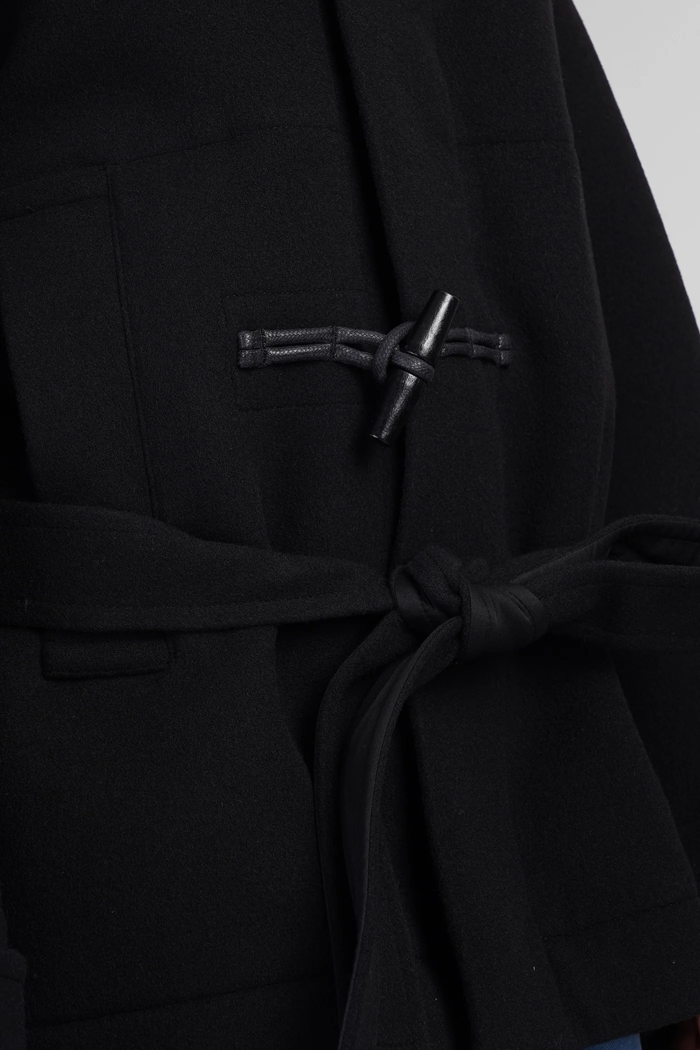 Coat in black wool - Image 5