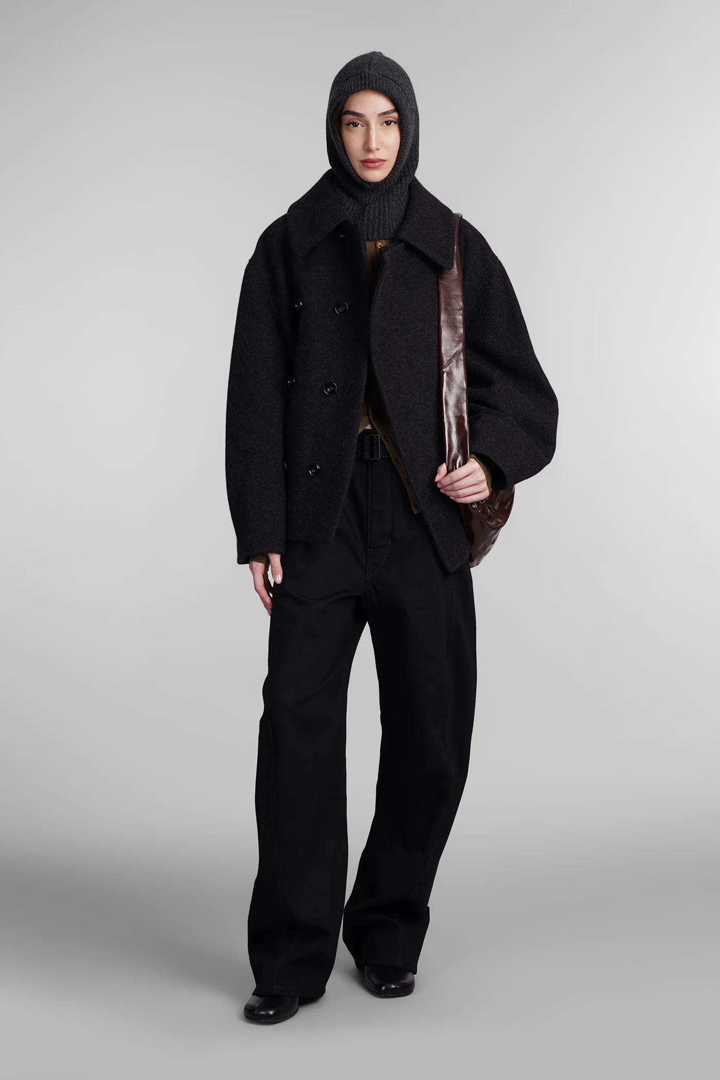 Coat in black wool - Image 2