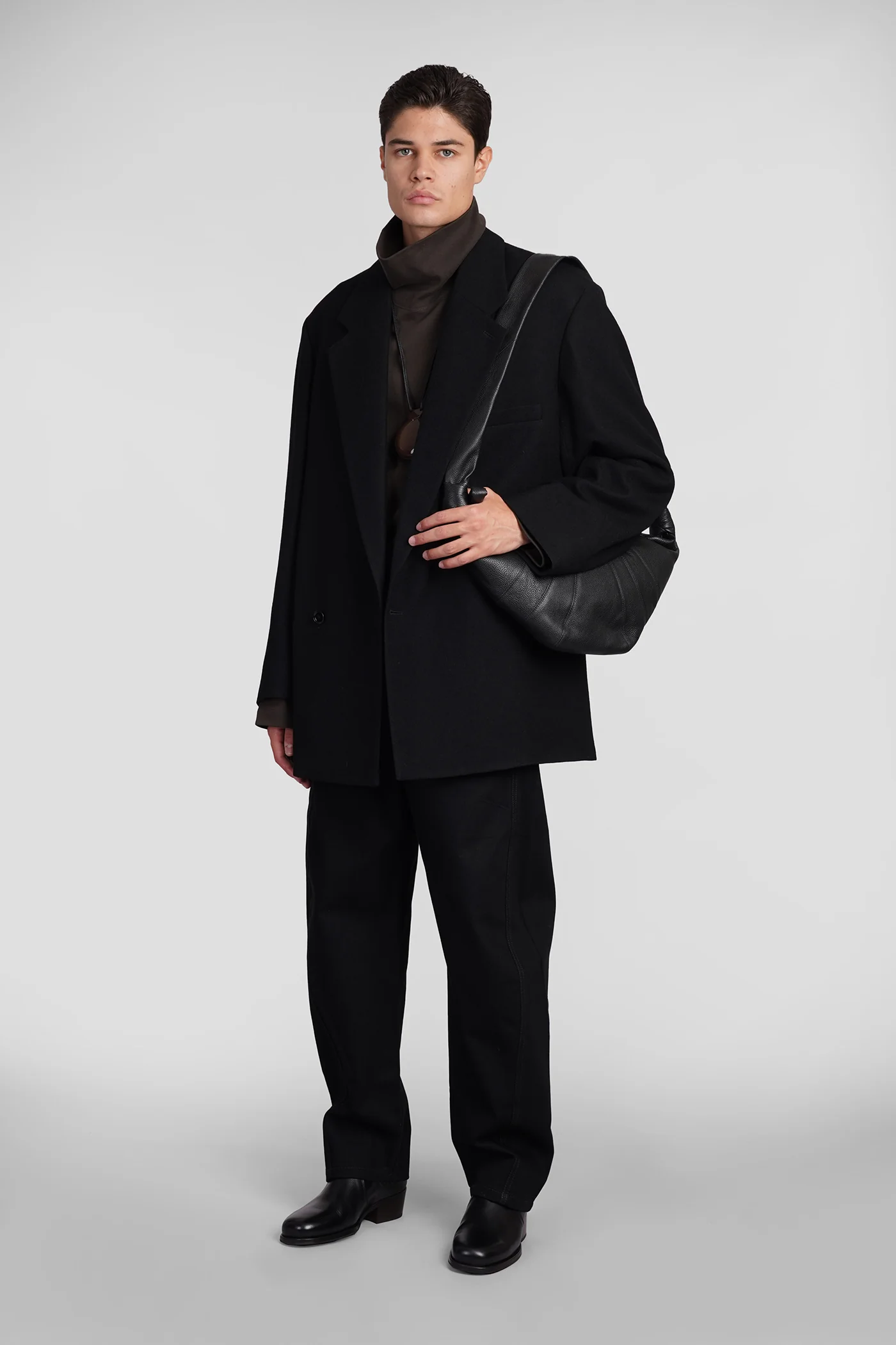 Coat in black wool - Image 2
