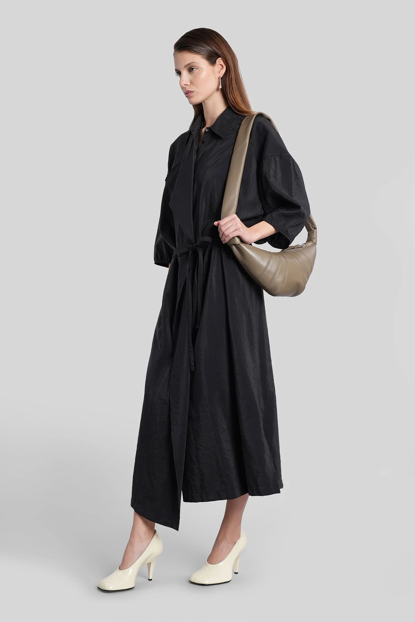 Long dress in black silk - Image 2