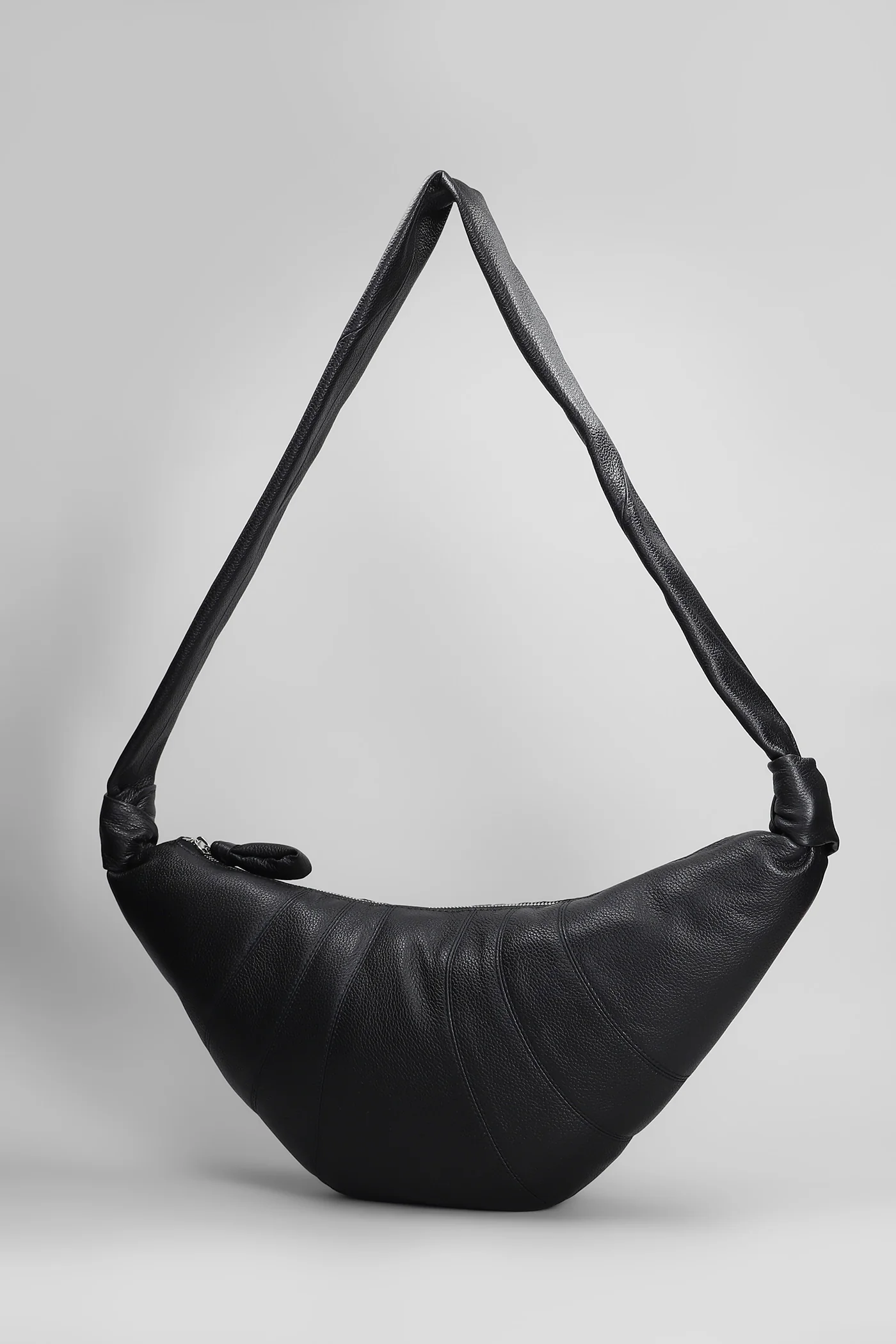Medium croissant Shoulder bag in black leather - Image 2