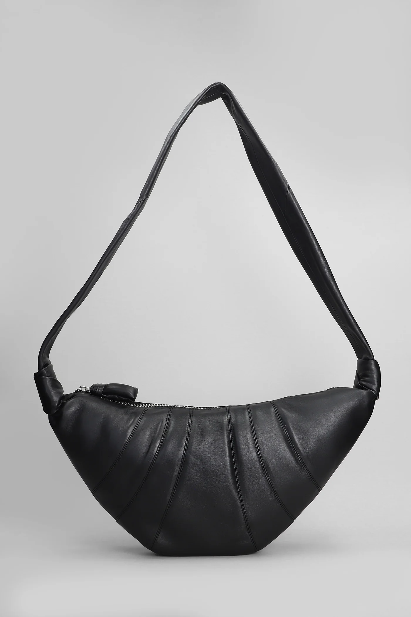 Meduim croissant Shoulder bag in black leather