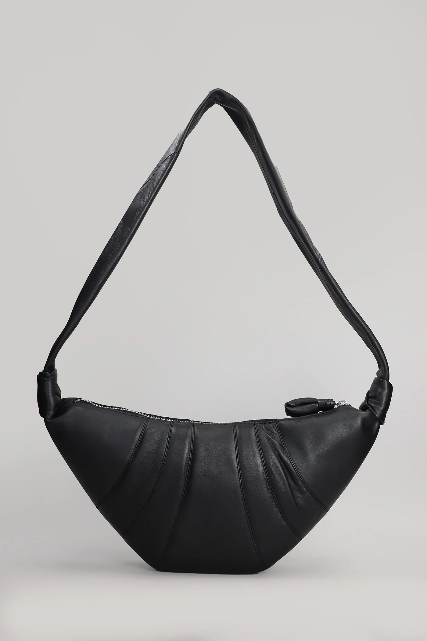 Meduim croissant Shoulder bag in black leather - Image 3