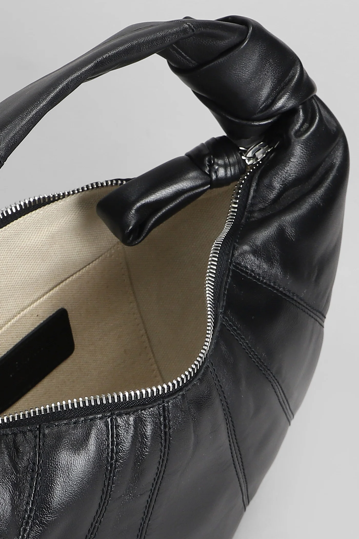 Mini croissant Hand bag in black leather - Image 4