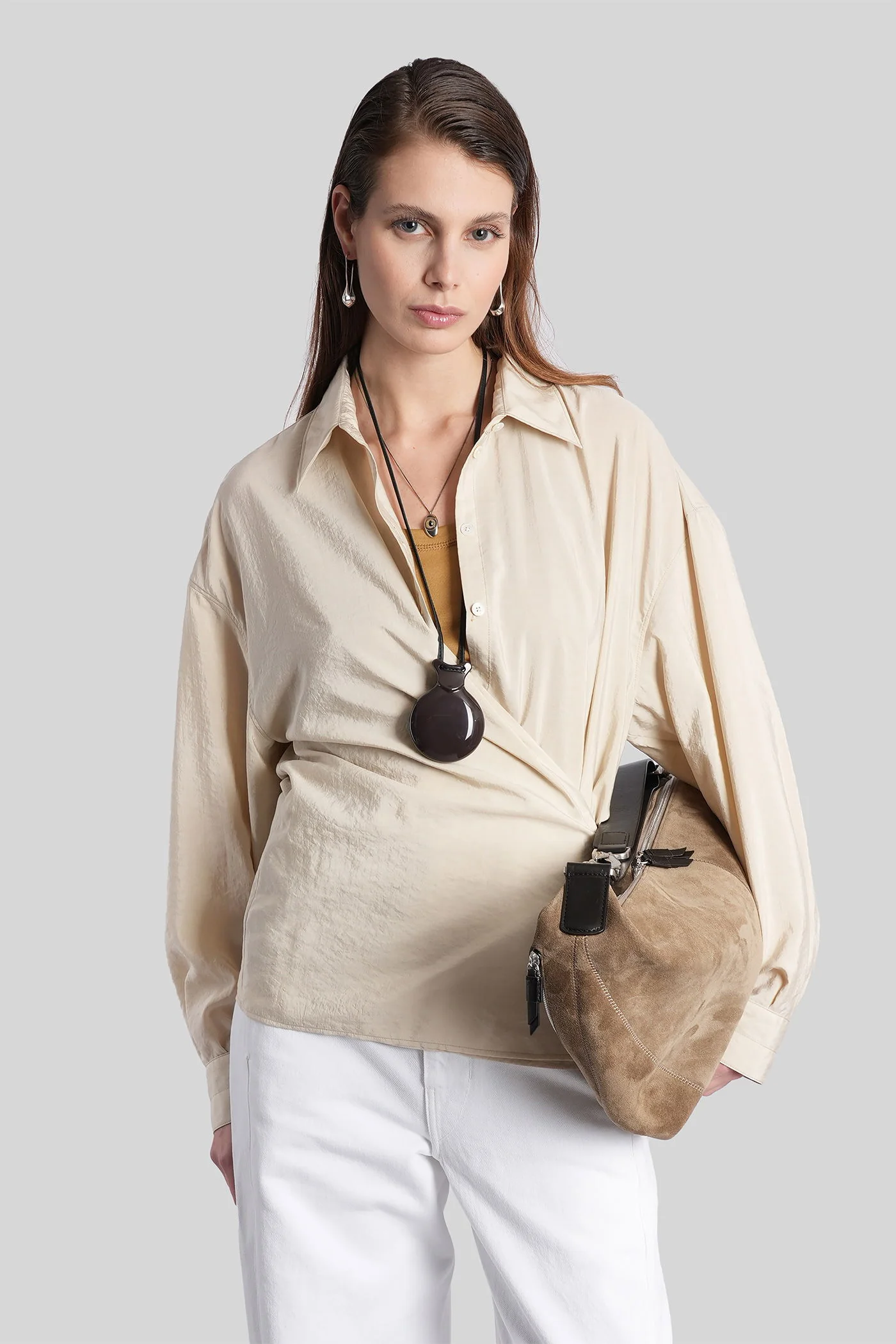 Shirt in beige silk