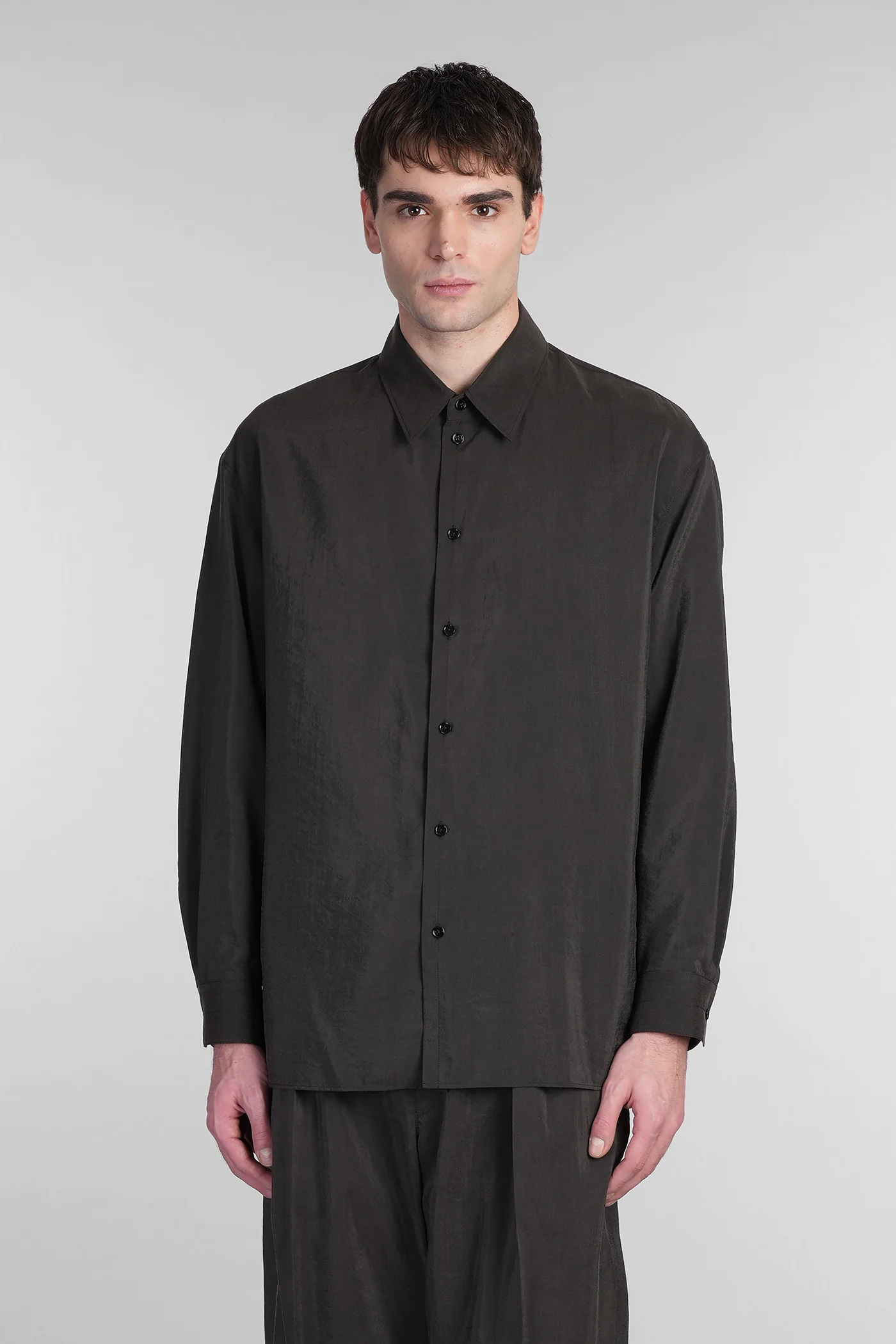 Shirt in brown silk