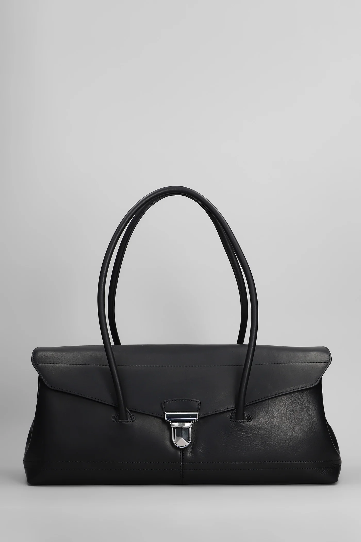 Shoulder gear bag Shoulder bag in black leather