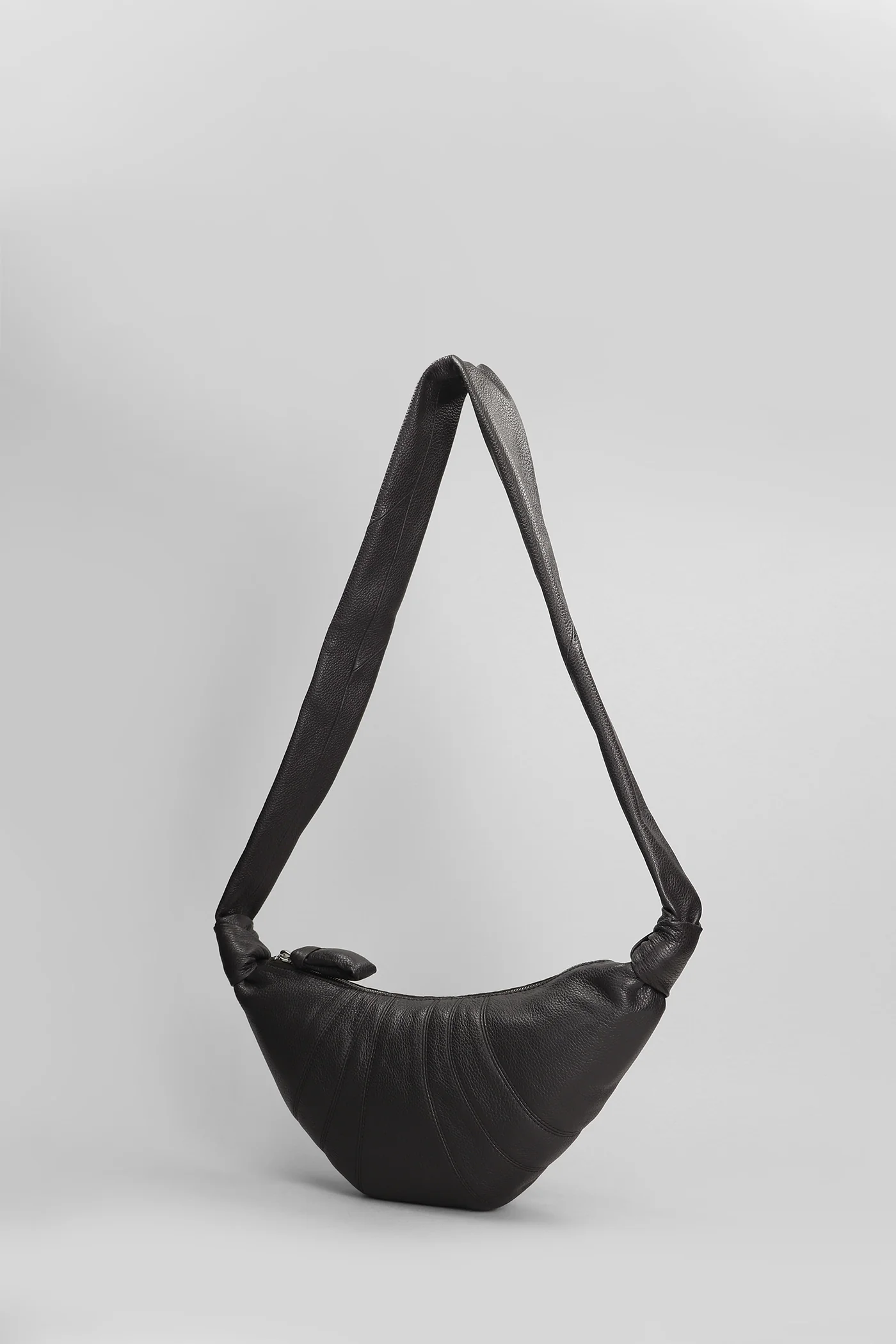 Small croissant Shoulder bag in brown leather - Image 2
