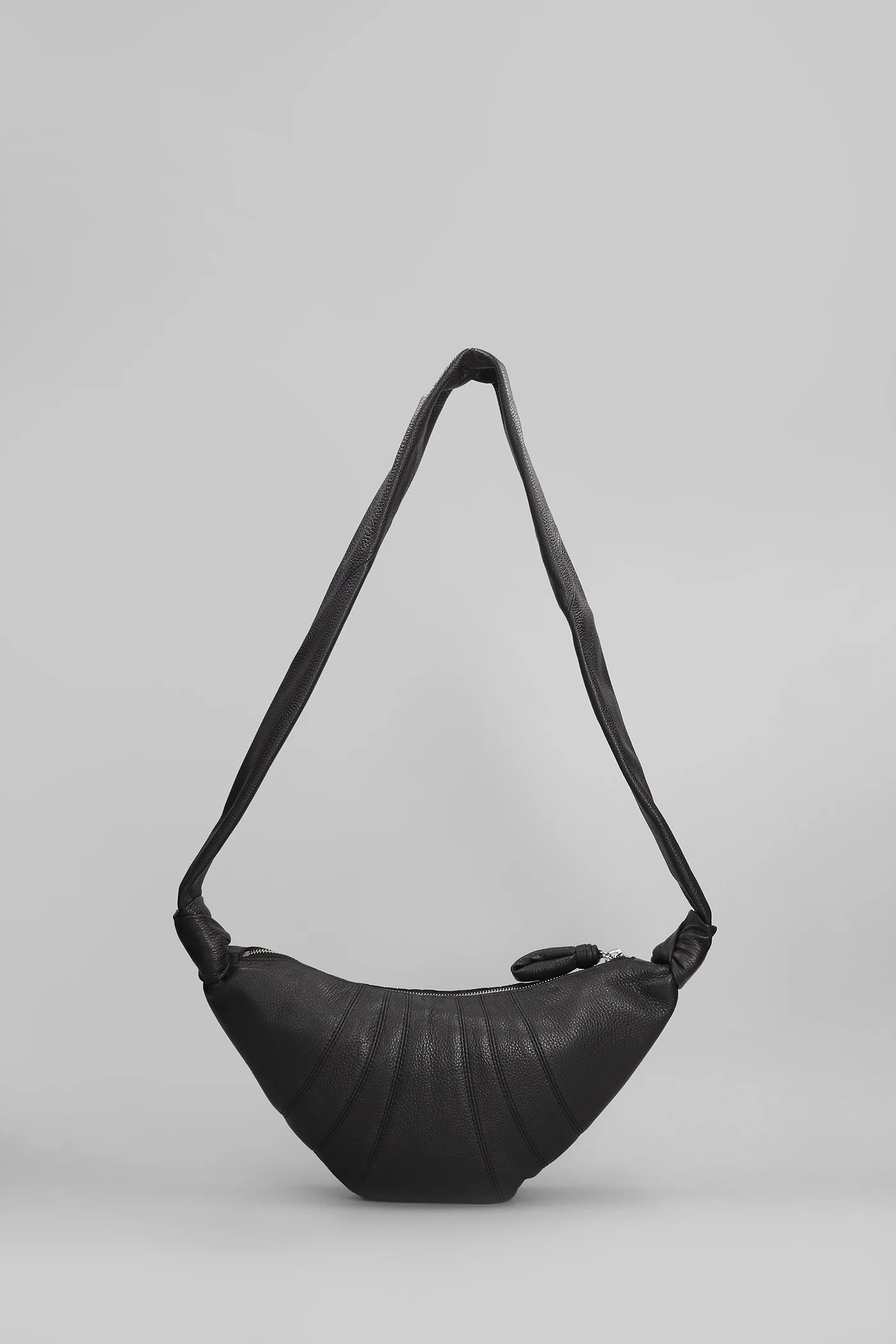 Small croissant Shoulder bag in brown leather - Image 3