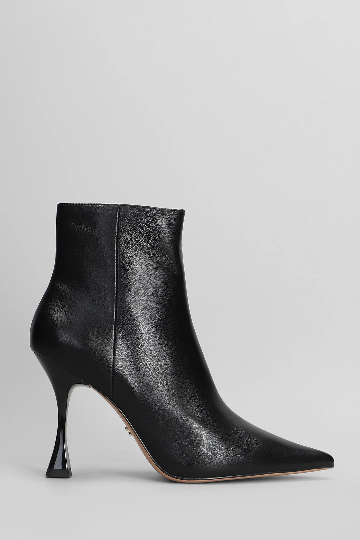 Jazmine High heels Ankle boots in black leather