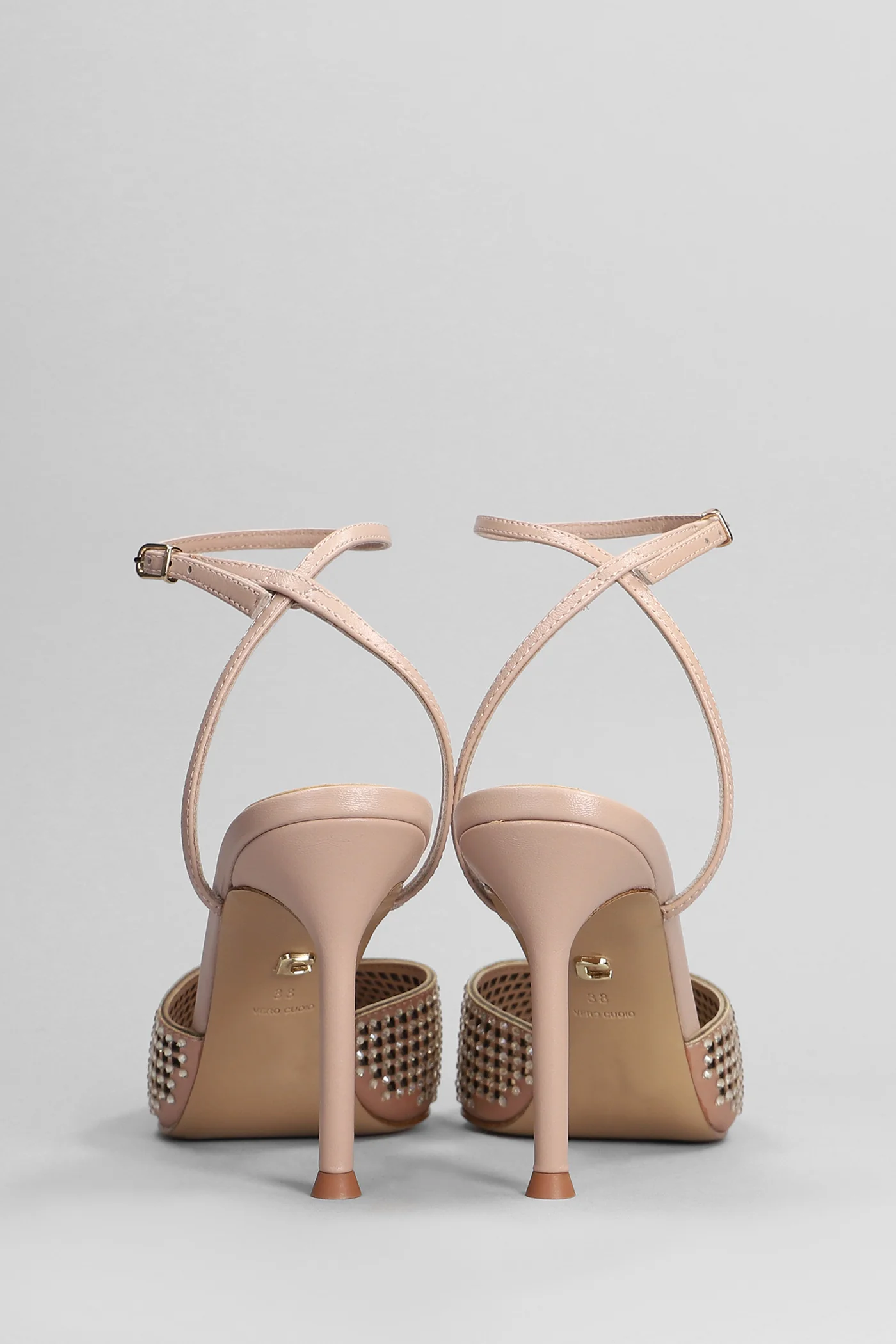 Naomi Pumps in powder leather - Image 4
