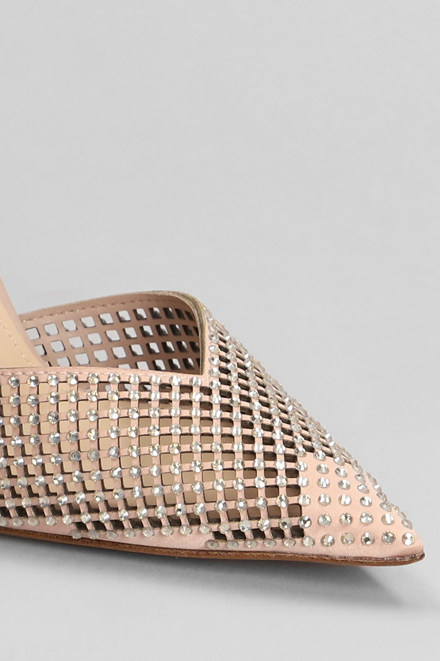 Naomi Pumps in powder leather - Image 5