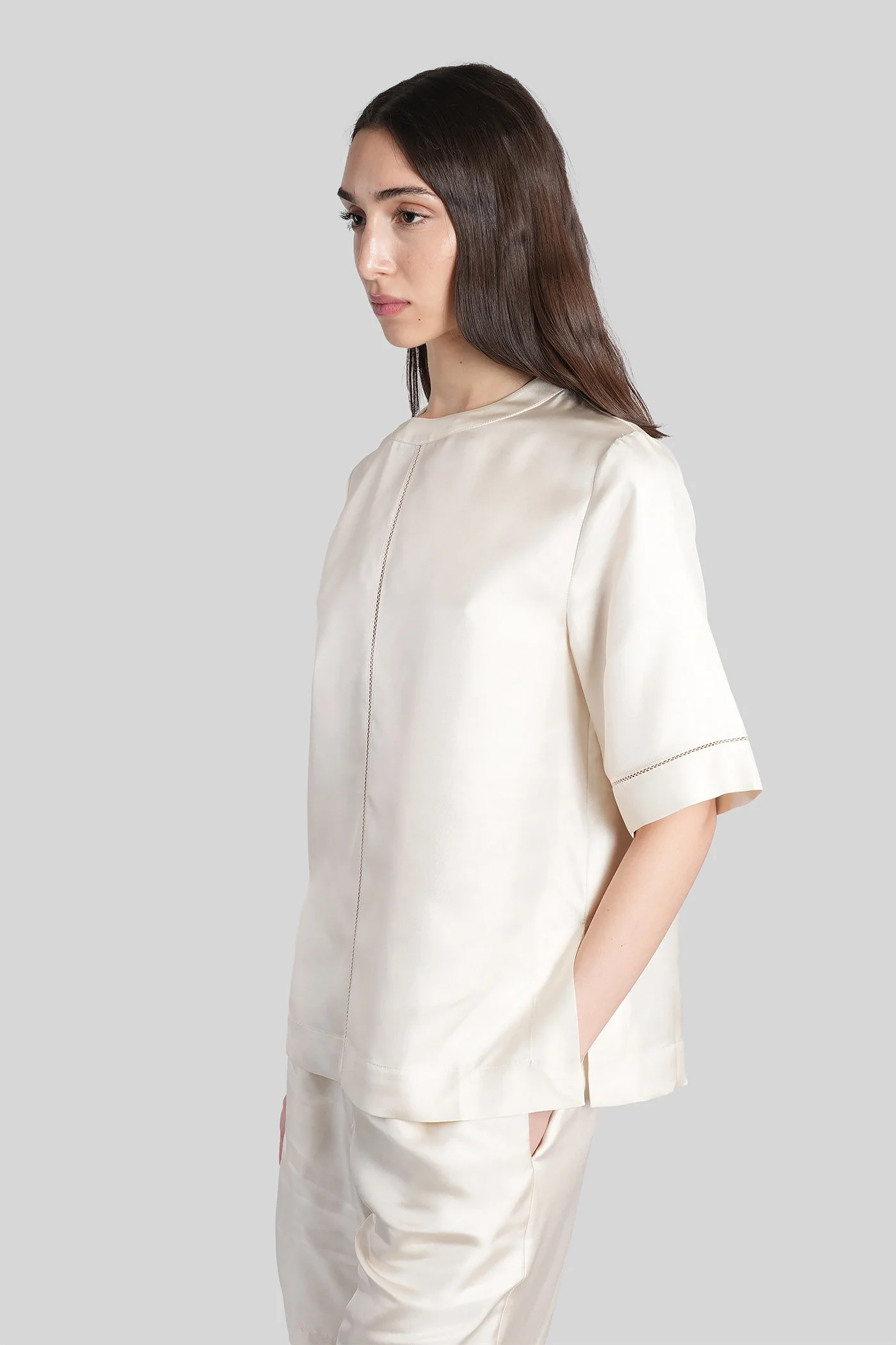 Havana T-Shirt in beige silk - Image 4