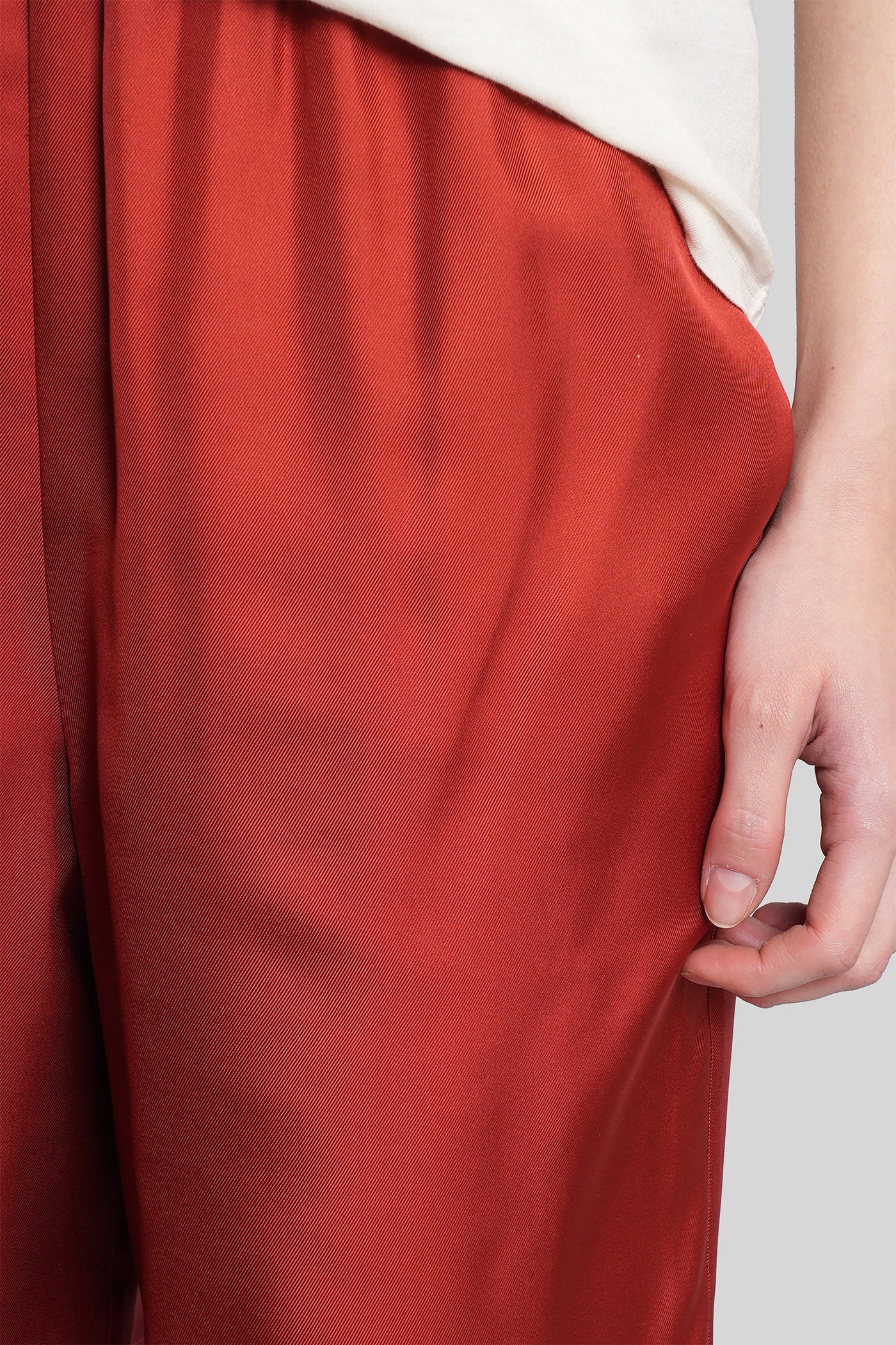 Zinia lds Shorts in red silk - Image 5