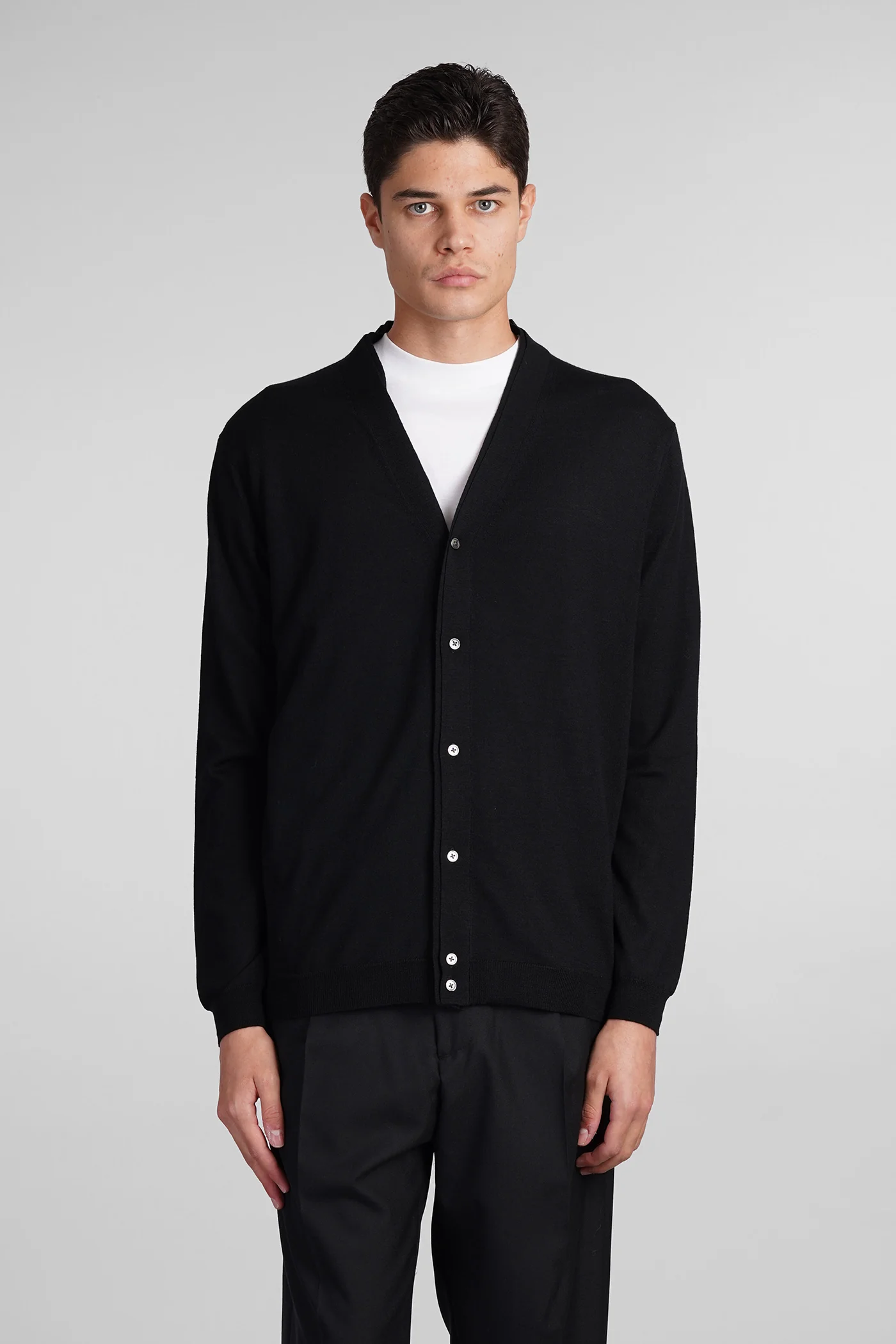 K155 Knitwear in black wool