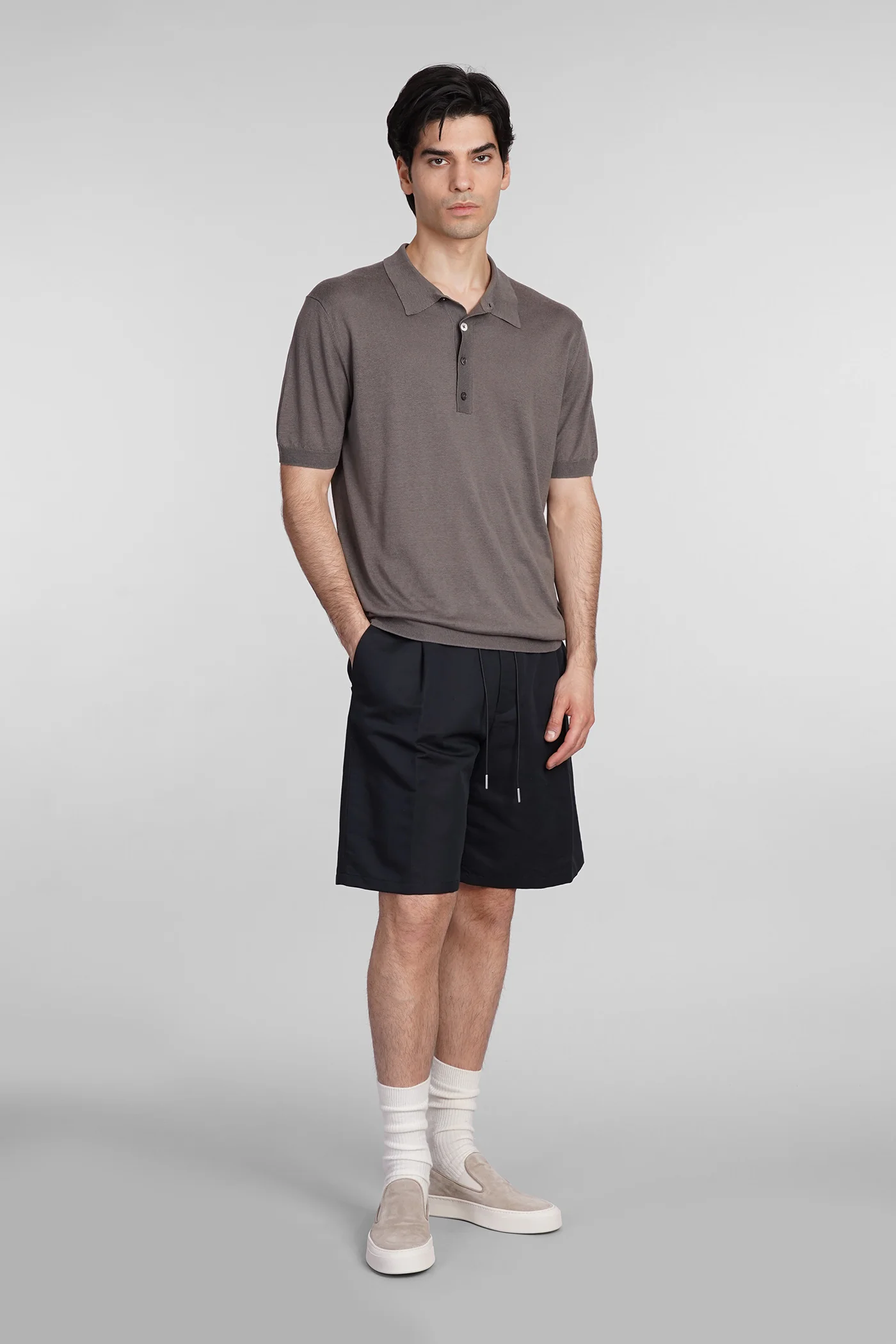 Tokyo Shorts in black linen - Image 2
