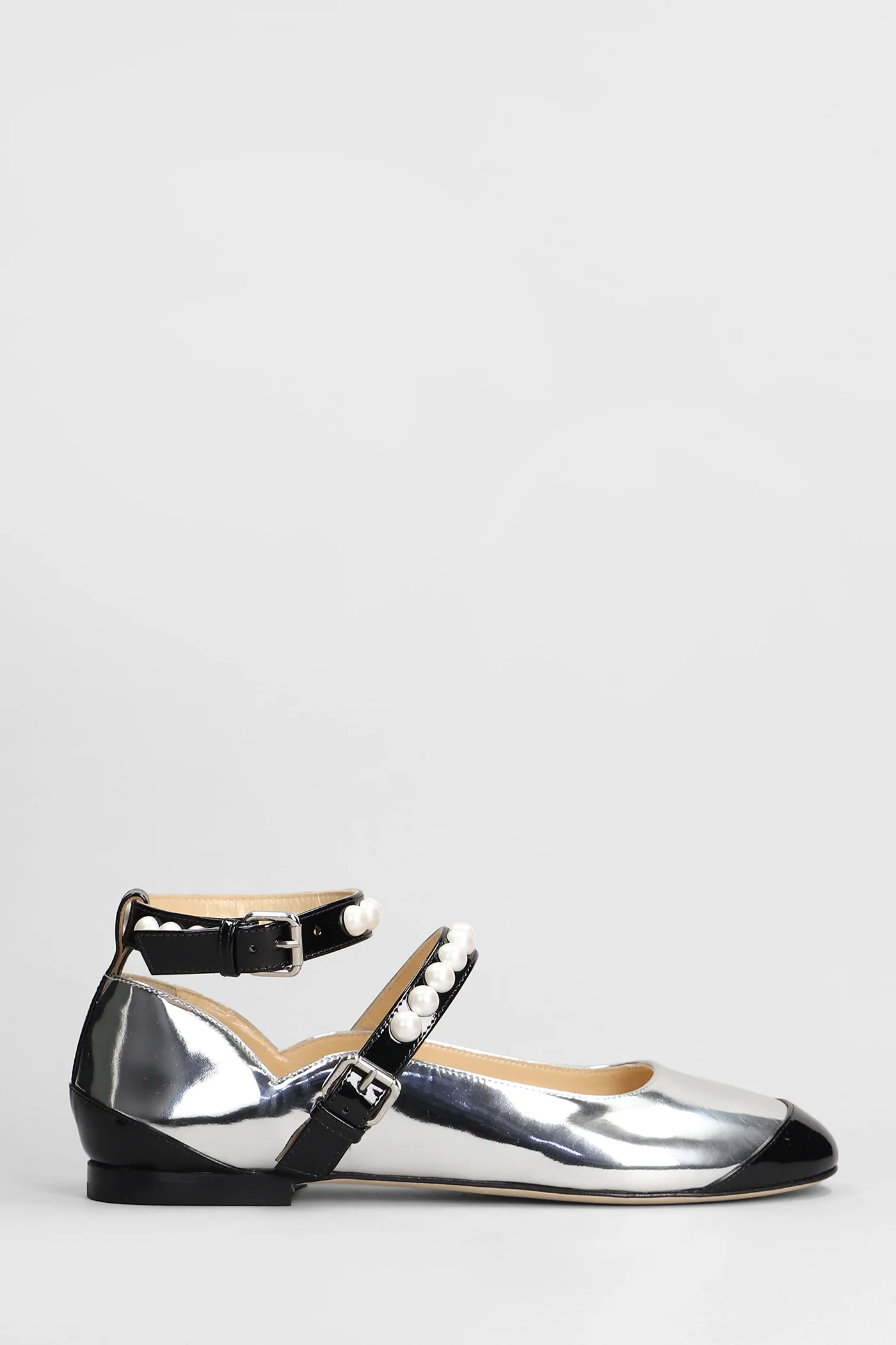 Ballet flats in silver leather