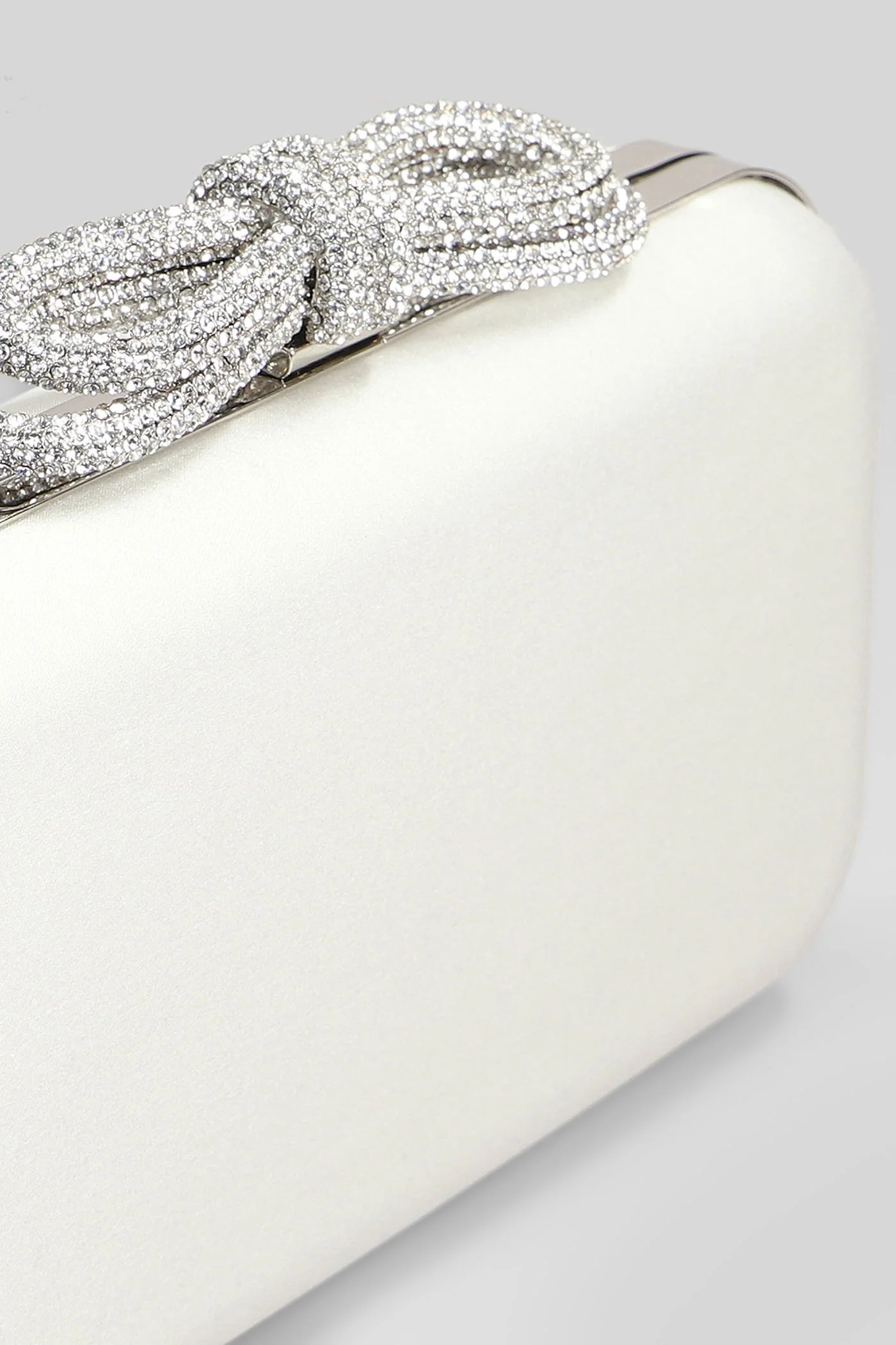 Clutch in white silk - Image 4
