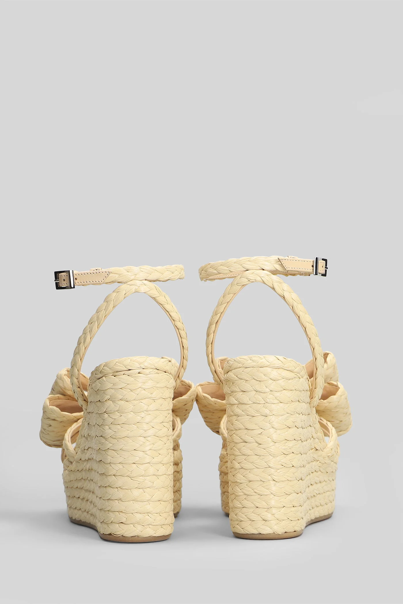 Le cadeau Sandals in beige raffia - Image 4