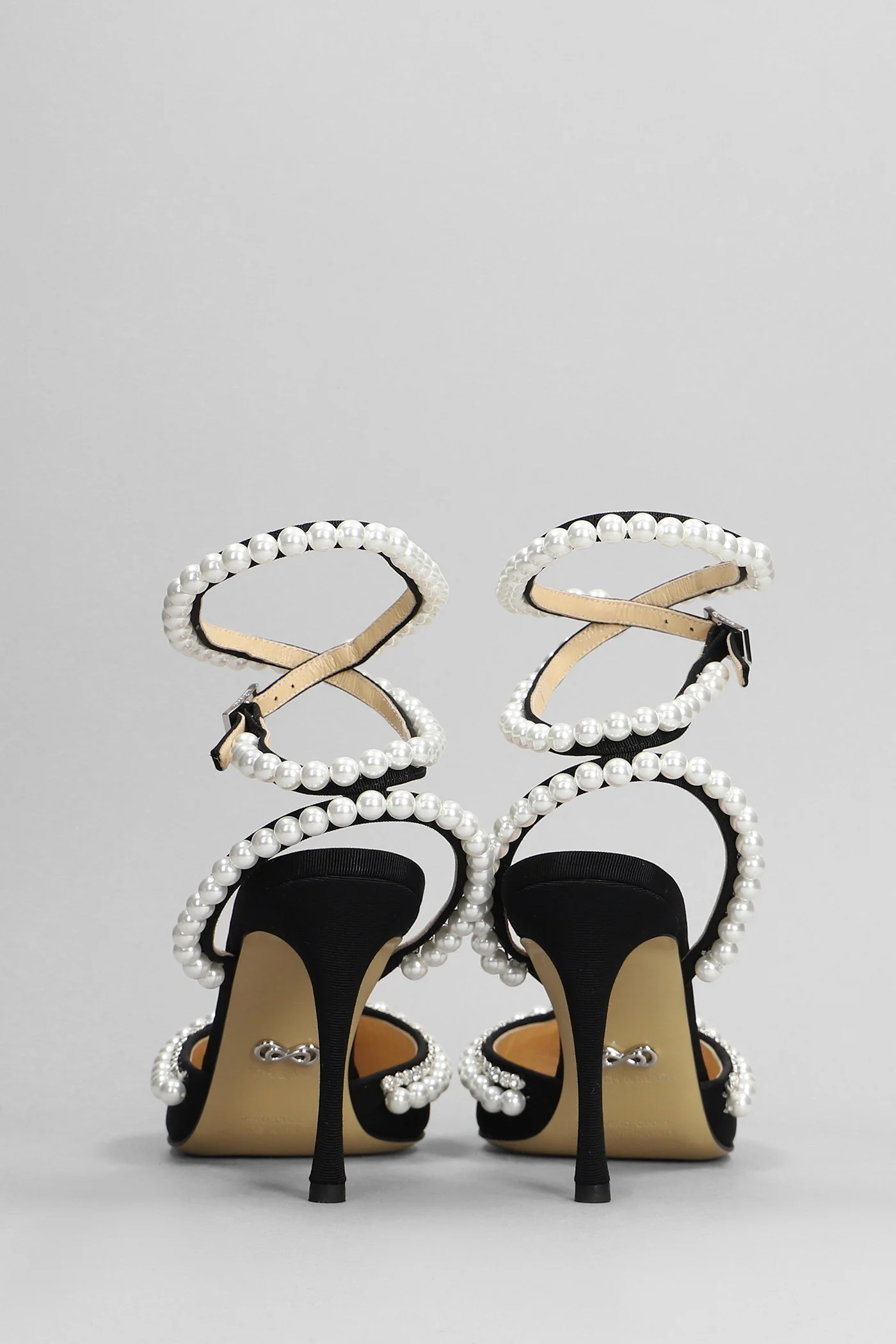 Pumps in black fabric - Image 4