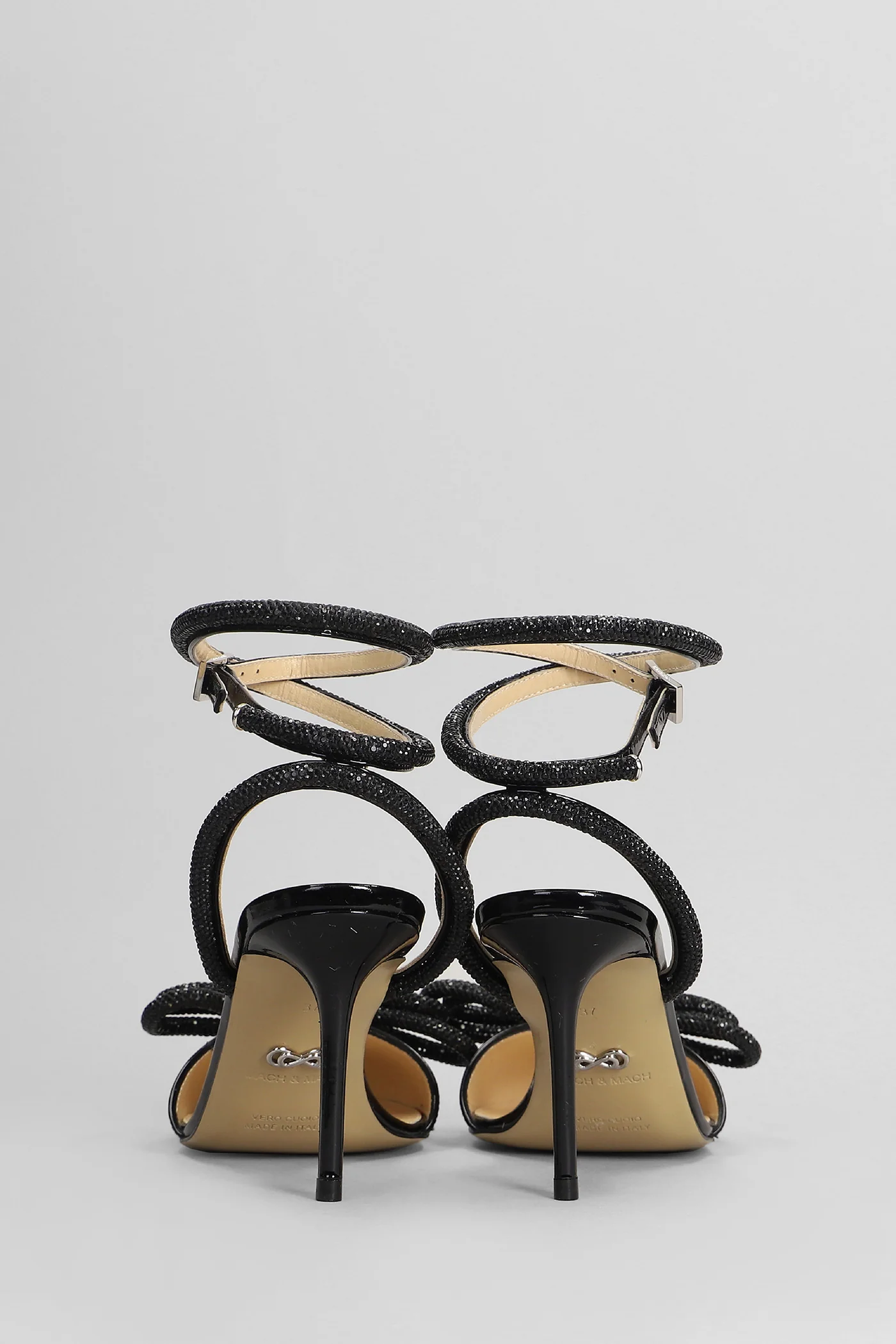 Pumps in black leather - Image 4