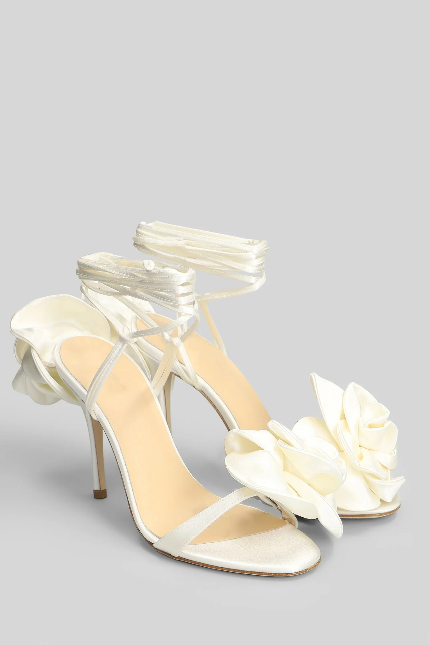 Flower shoes Sandals in white viscose - Image 2