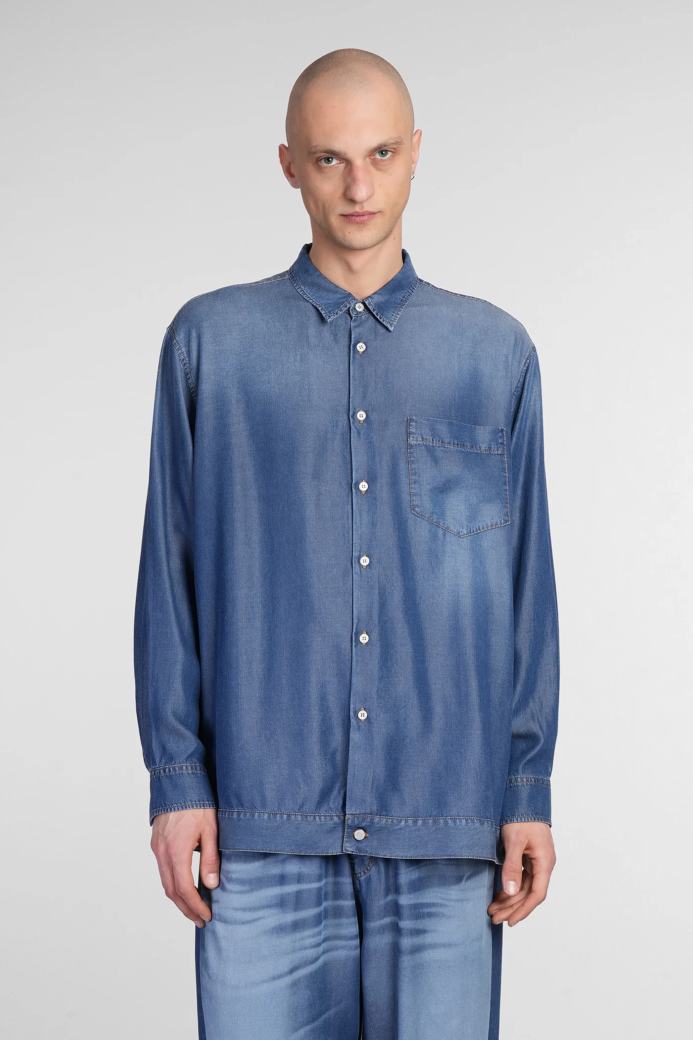 Shirt in blue denim