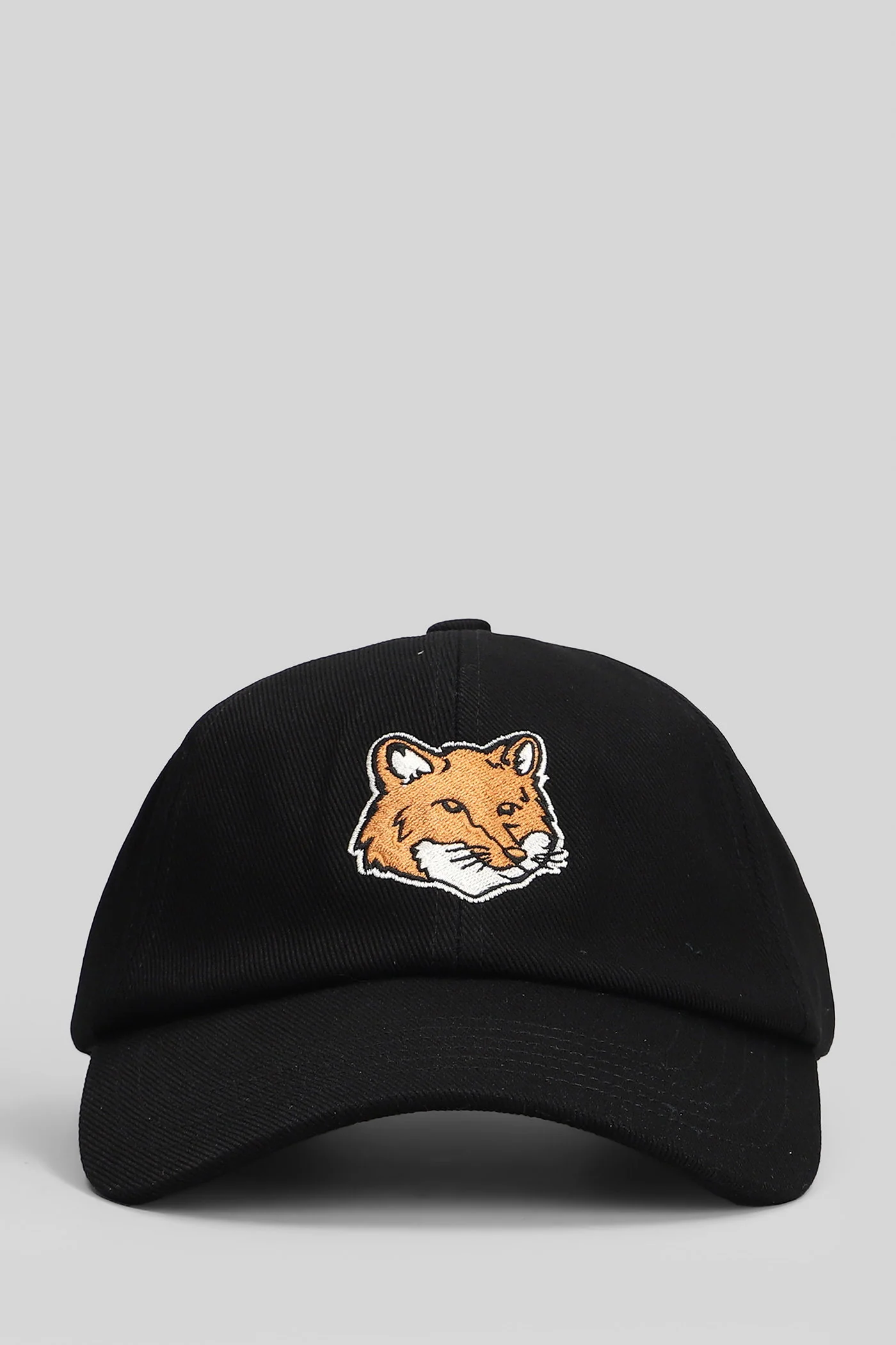 Hats in black cotton