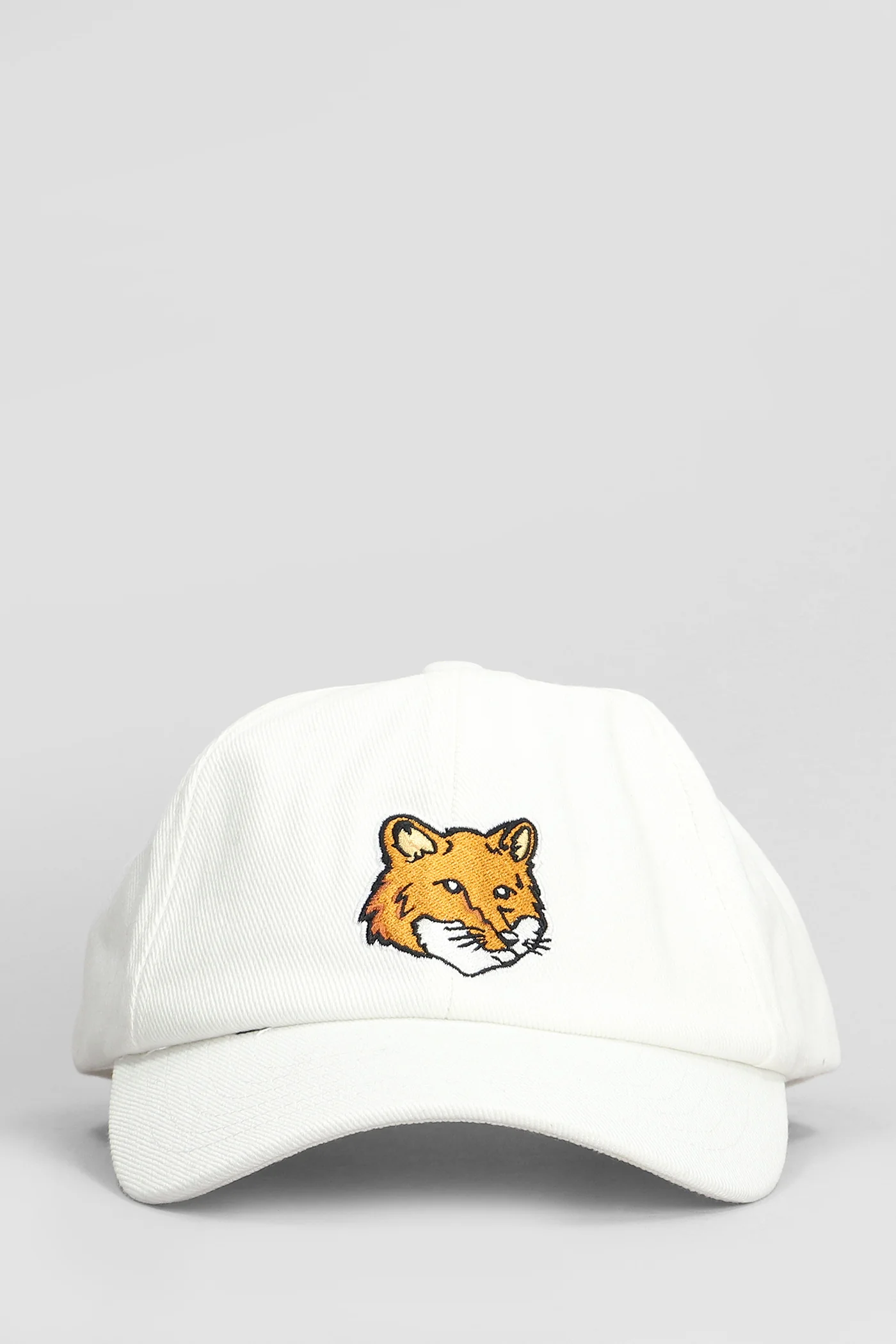 Hats in white cotton
