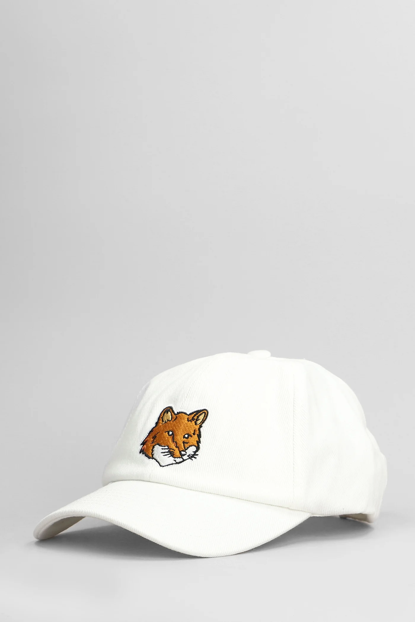 Hats in white cotton - Image 2