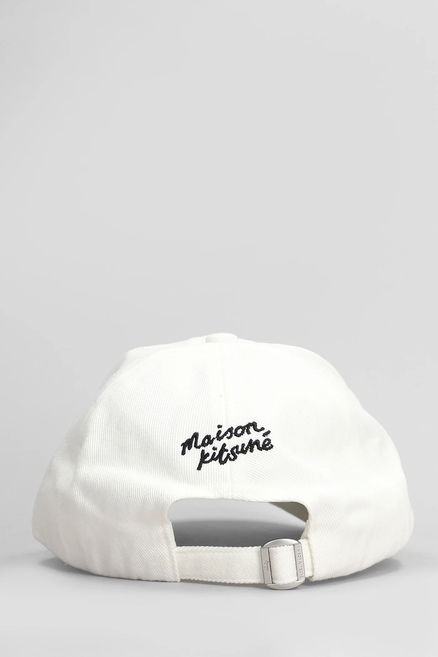 Hats in white cotton - Image 3