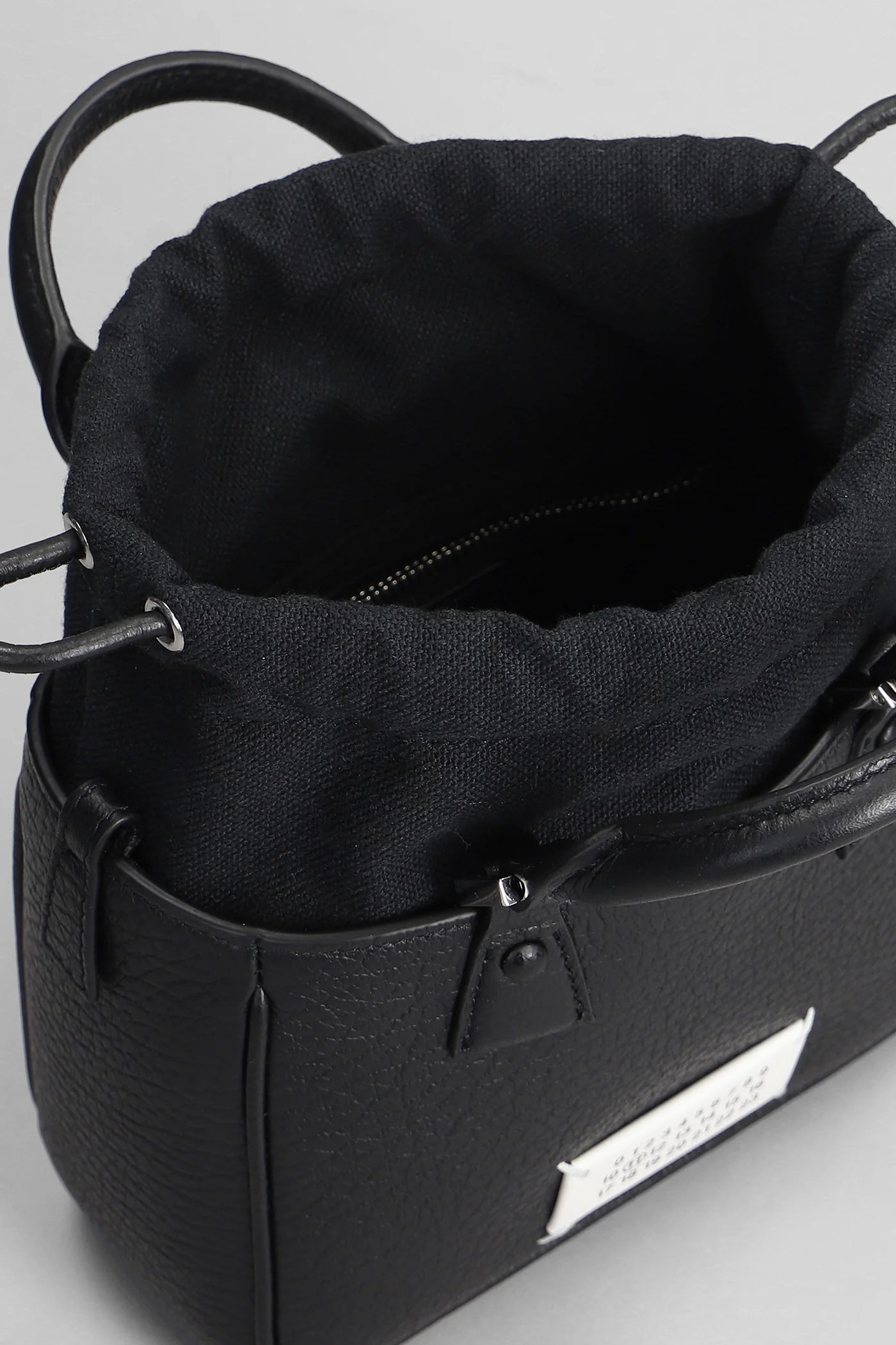 5ac Shoulder bag in black leather - Image 4