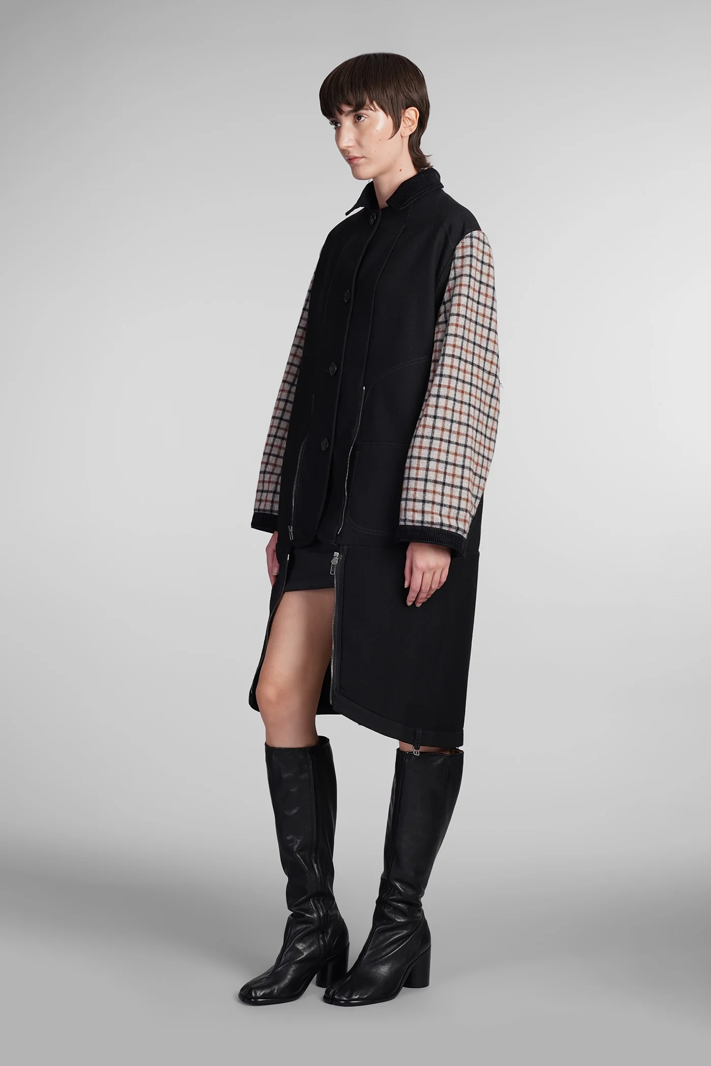 Coat in black wool - Image 4