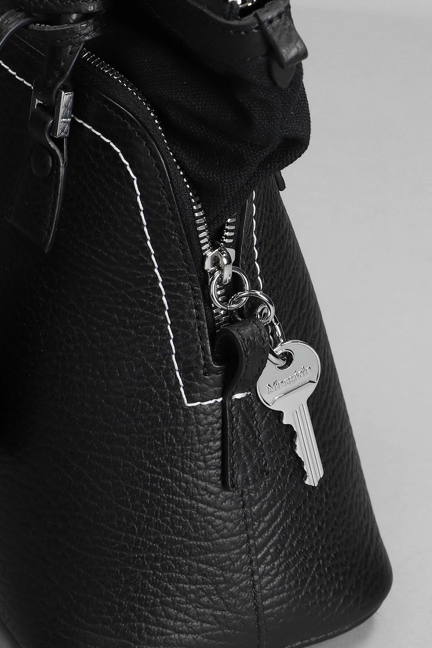 Hand bag in black leather - Image 5