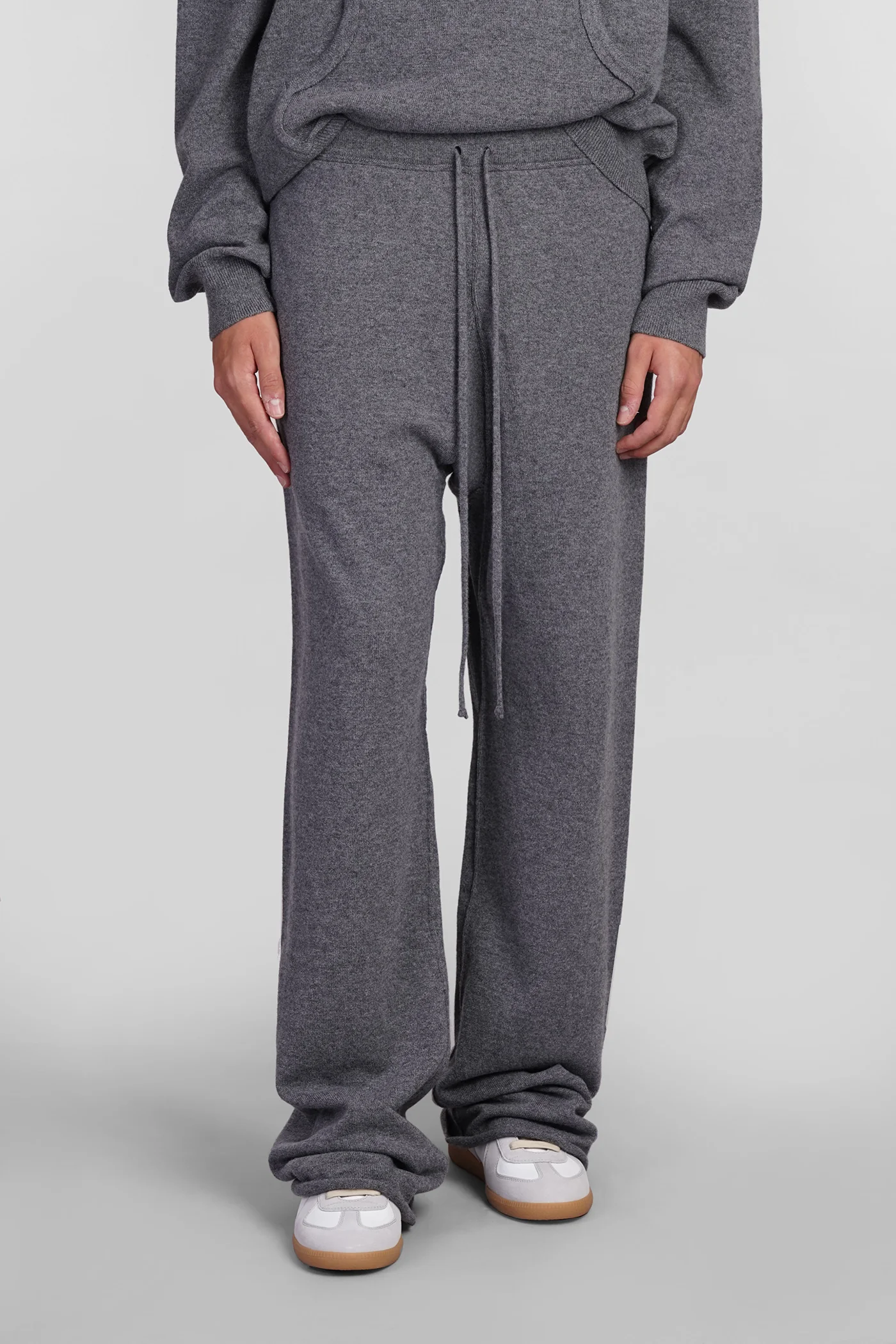 Pants in grey wool