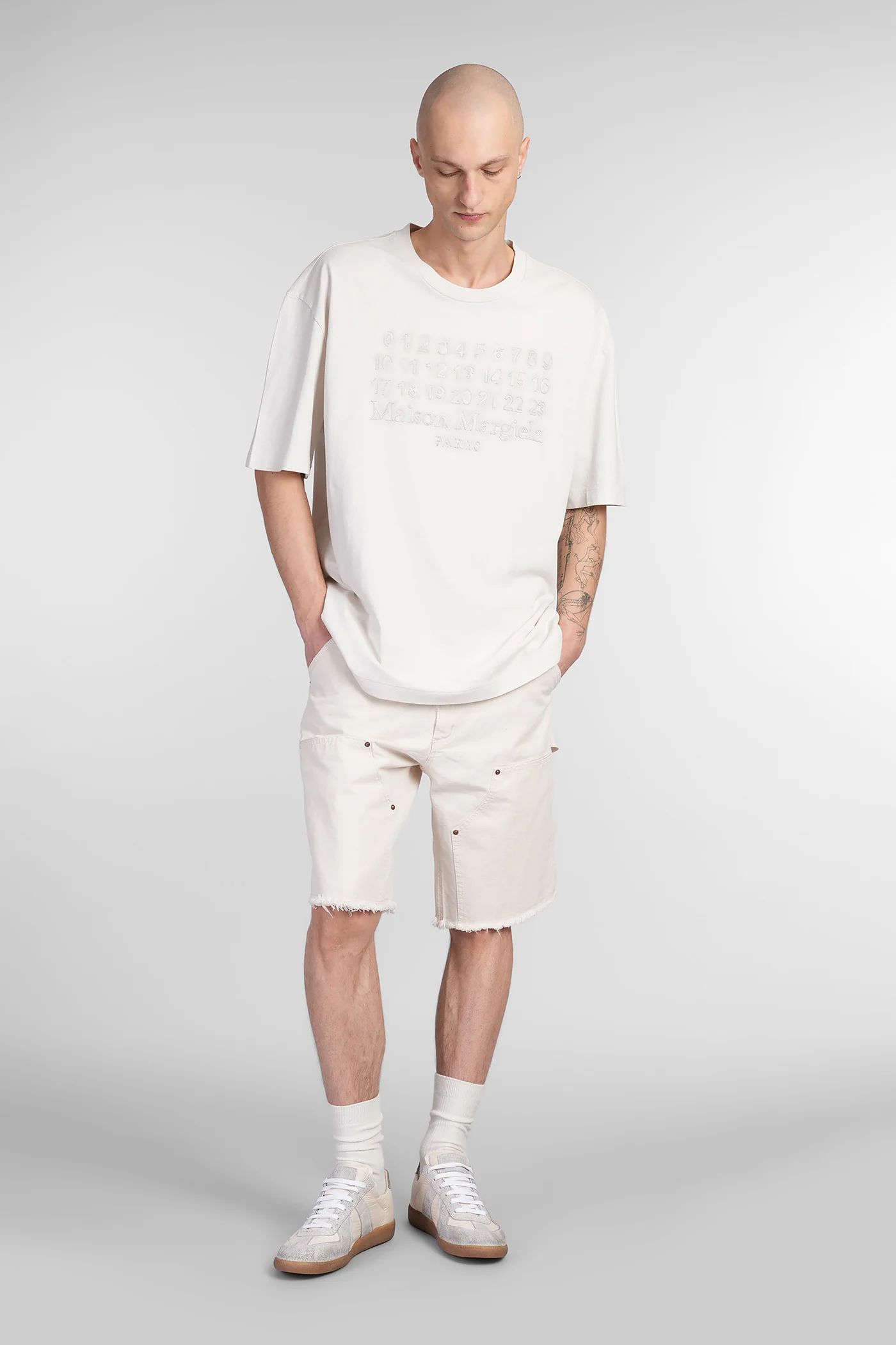 Shorts in beige cotton - Image 2