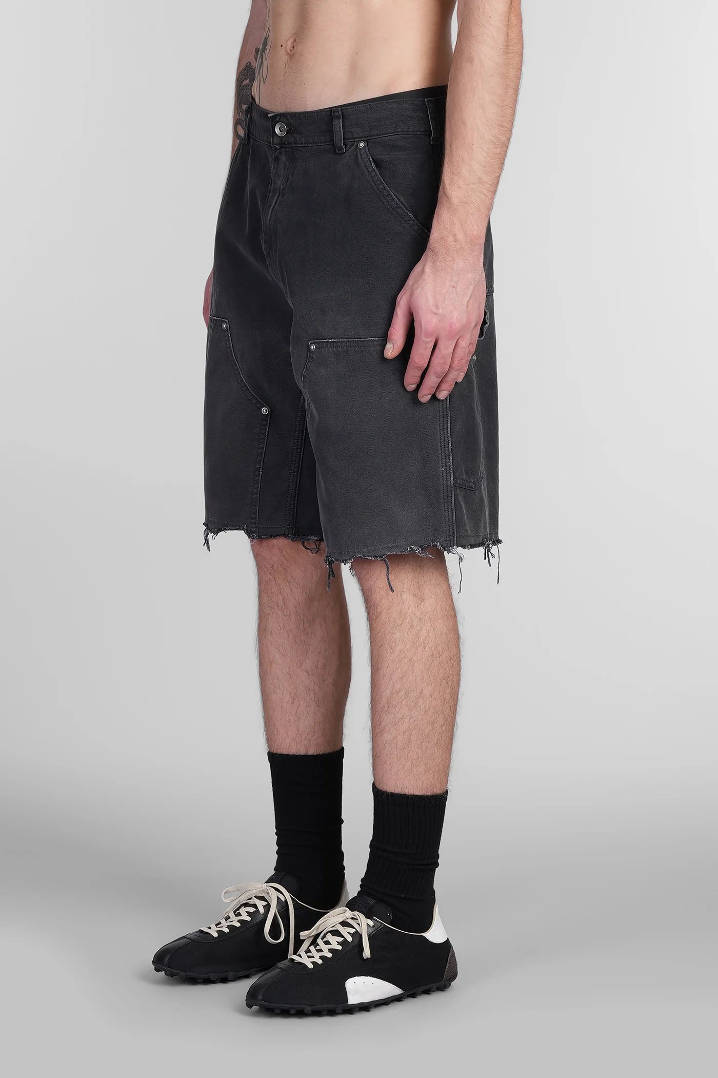 Shorts in black denim - Image 4