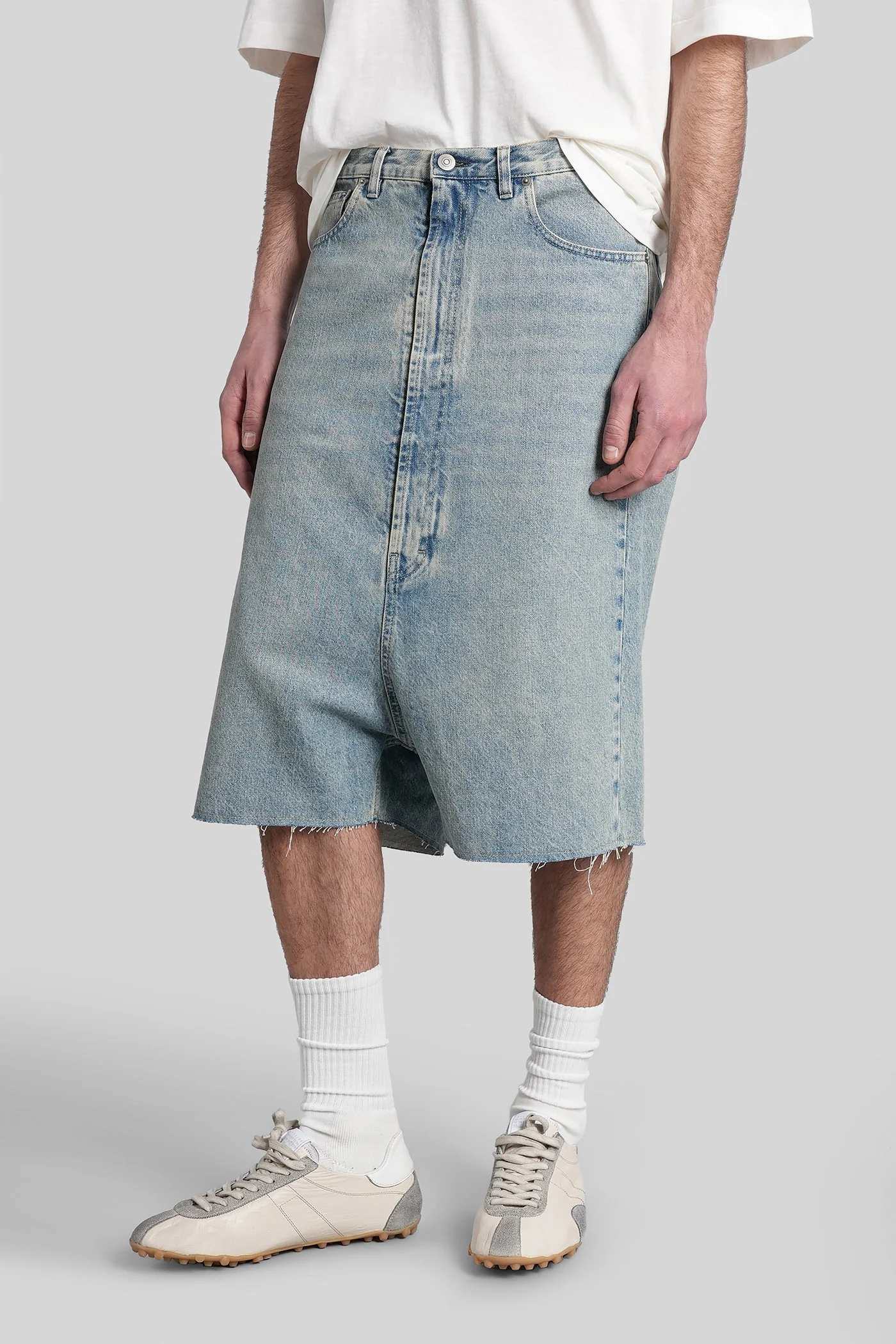 Shorts in blue denim - Image 4