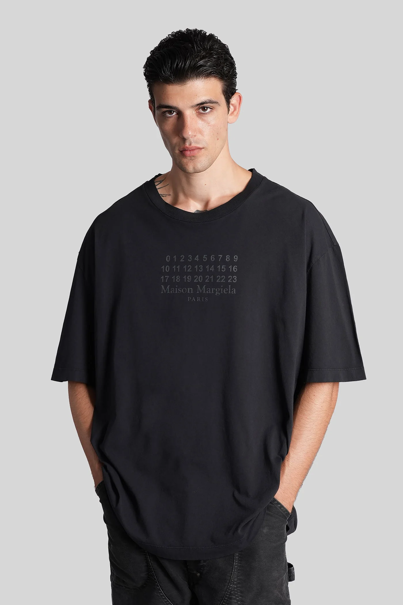 T-Shirt in black cotton
