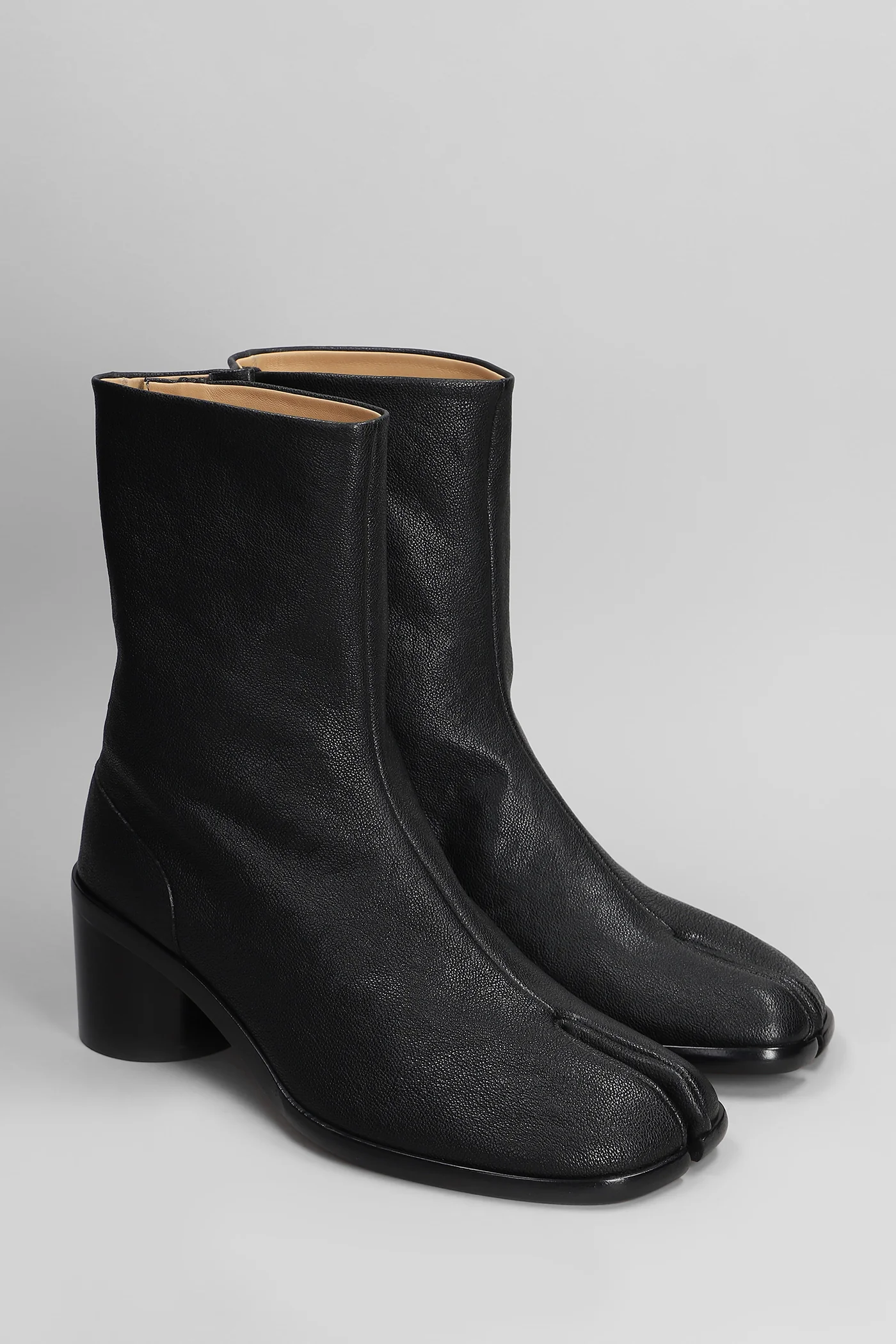 Tabi Ankle boots in black leather - Image 2
