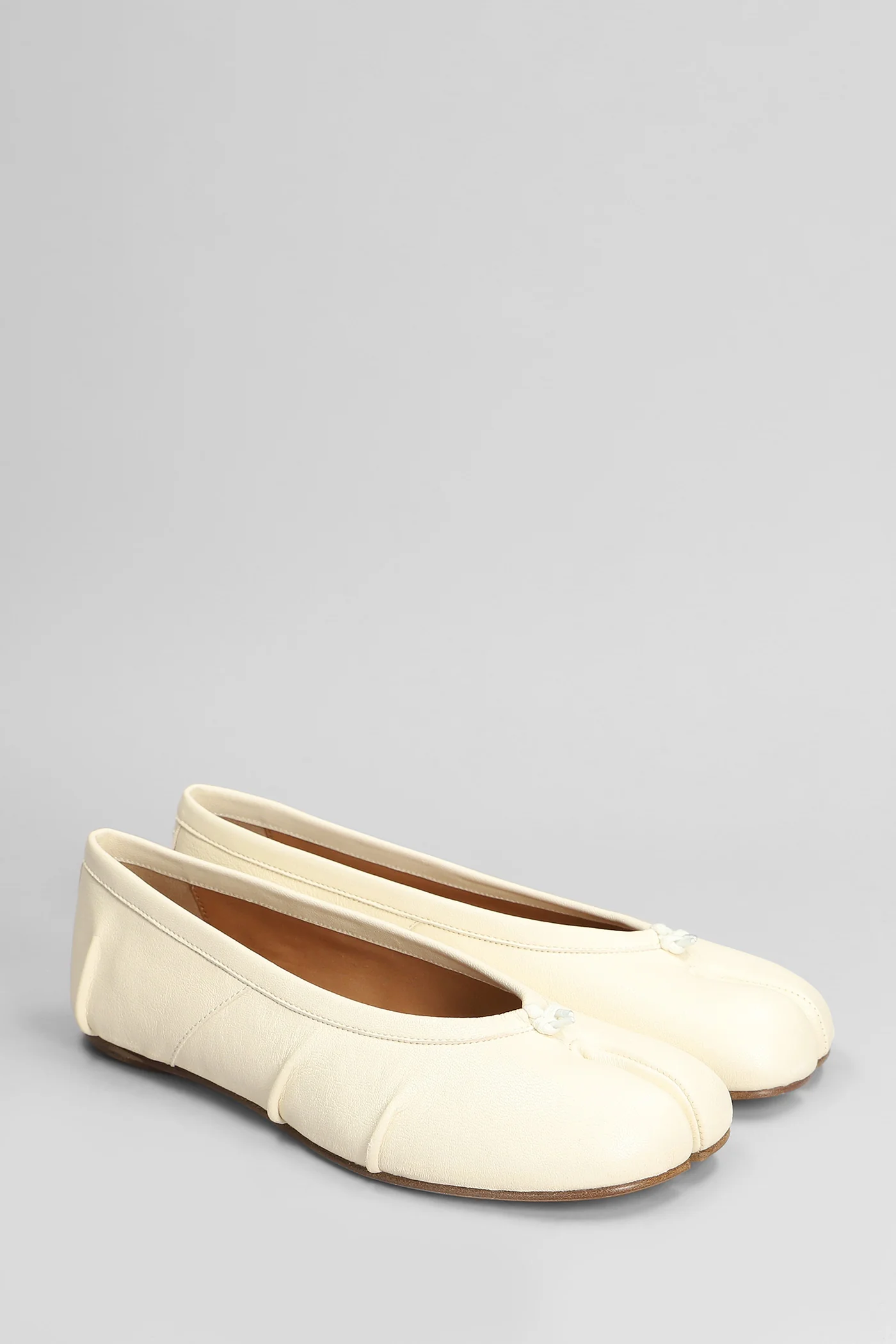 Tabi Ballet flats in beige leather - Image 2