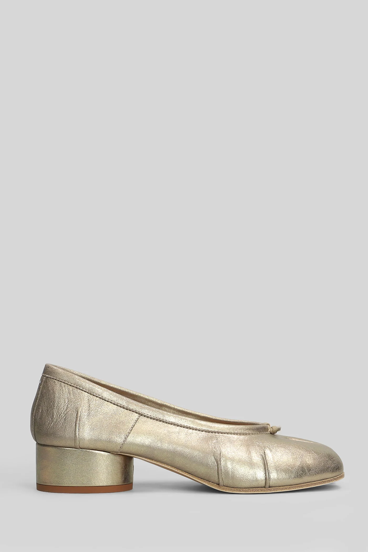 Tabi Ballet flats in gold leather