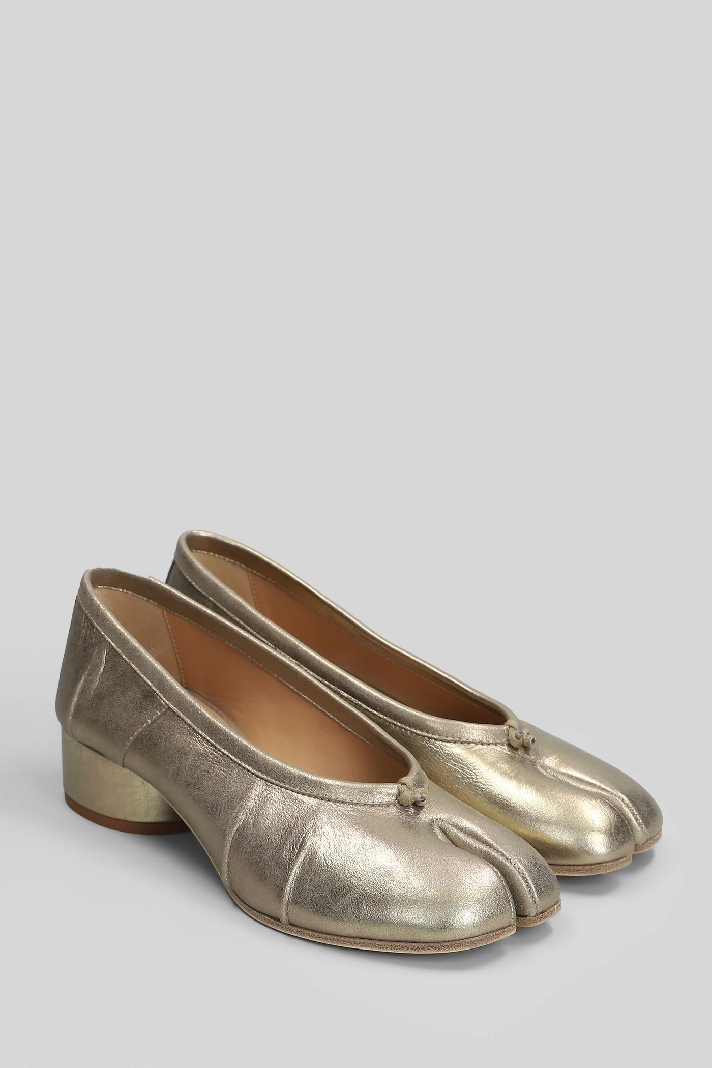Tabi Ballet flats in gold leather - Image 2
