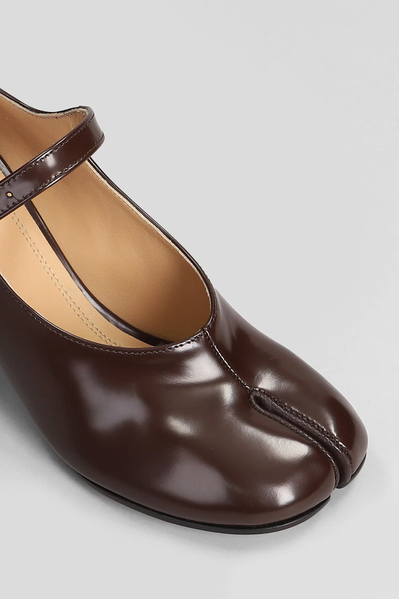 Tabi Pumps in brown leather - Image 5