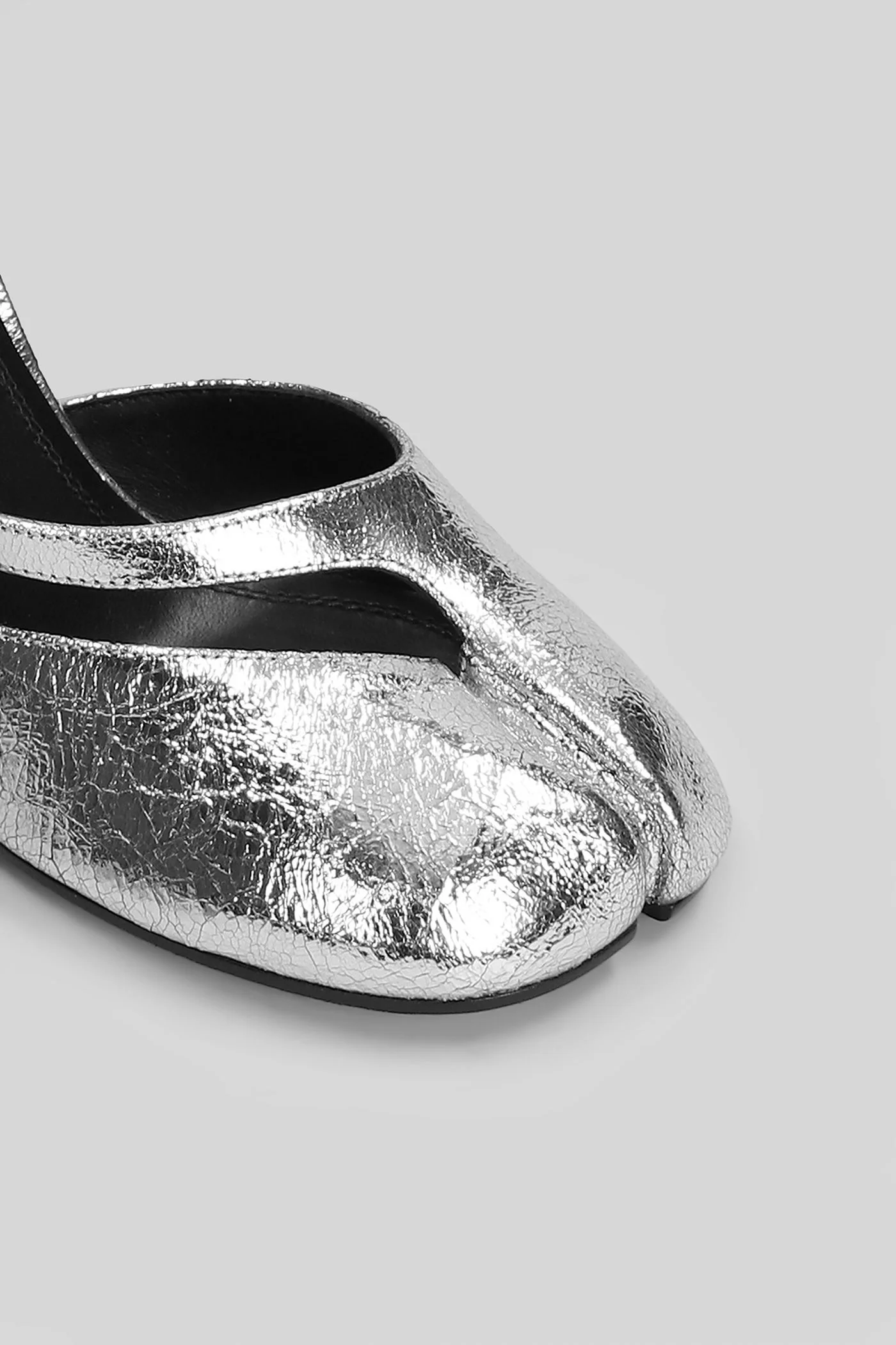 Tabi Pumps in silver leather - Image 30